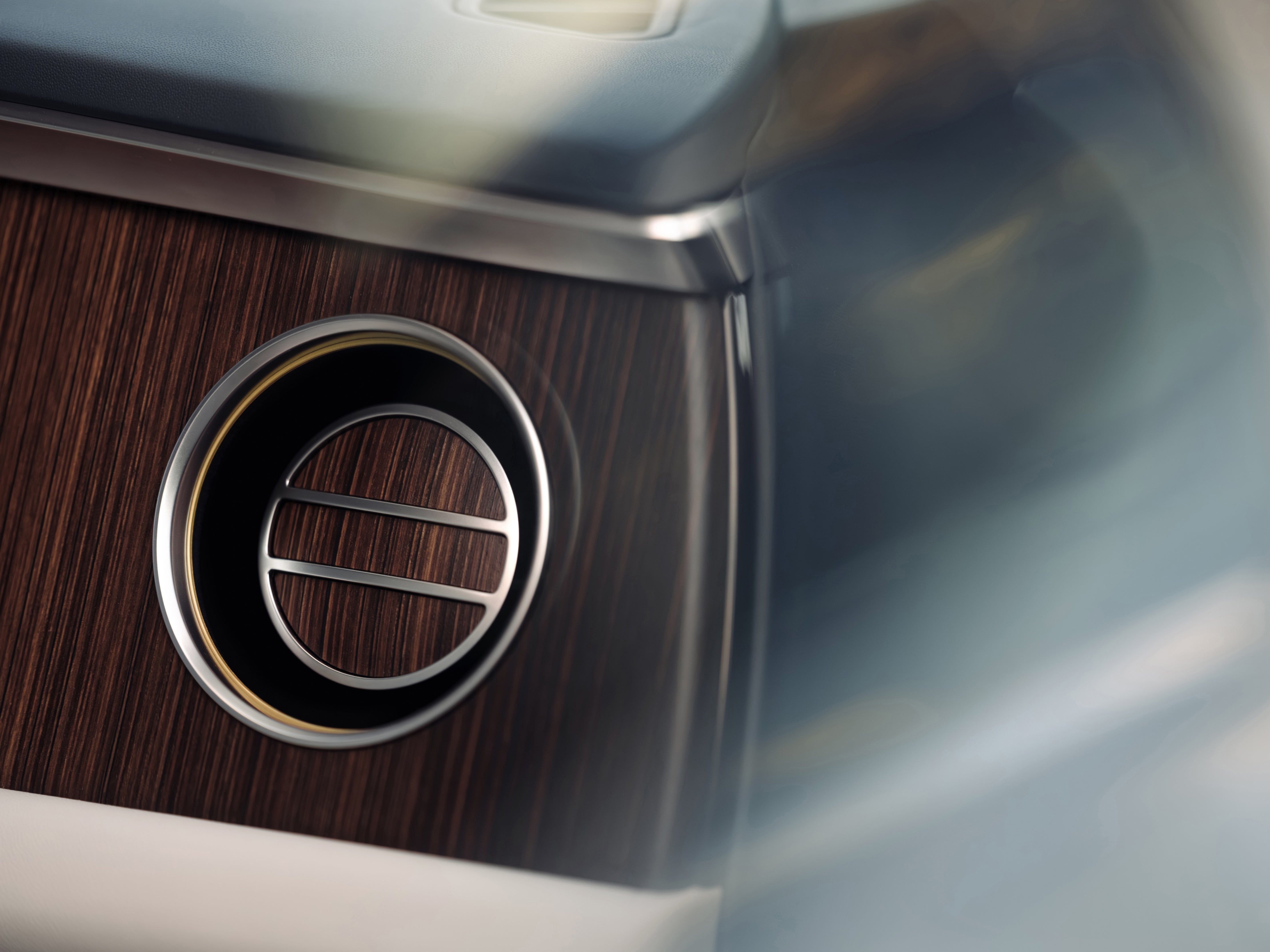 Attention to detail on the Bentley Torcal is impressive, especially the new veneers that use offcuts of wood to improve sustainability (Bentley)
