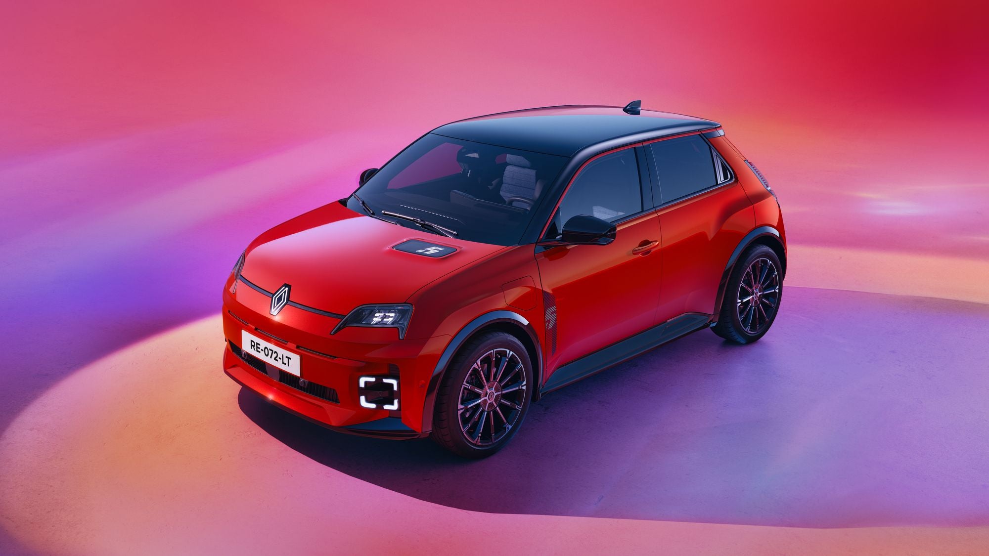 Renault 5 gets more range and tech – without a price rise