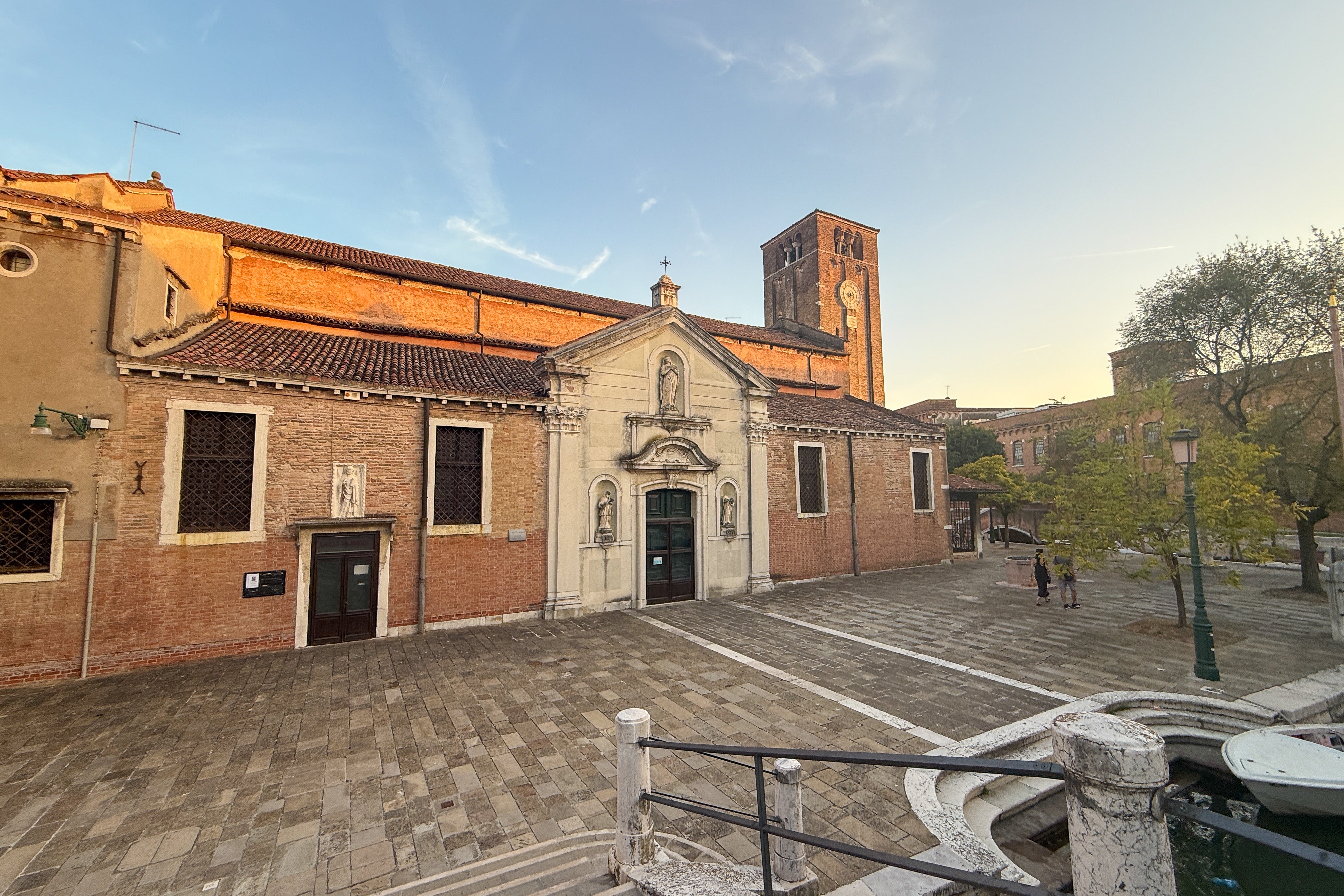 Chiesa di San Nicolò dei Mendicoli featured in Don't Look Now (Henry Roberts)