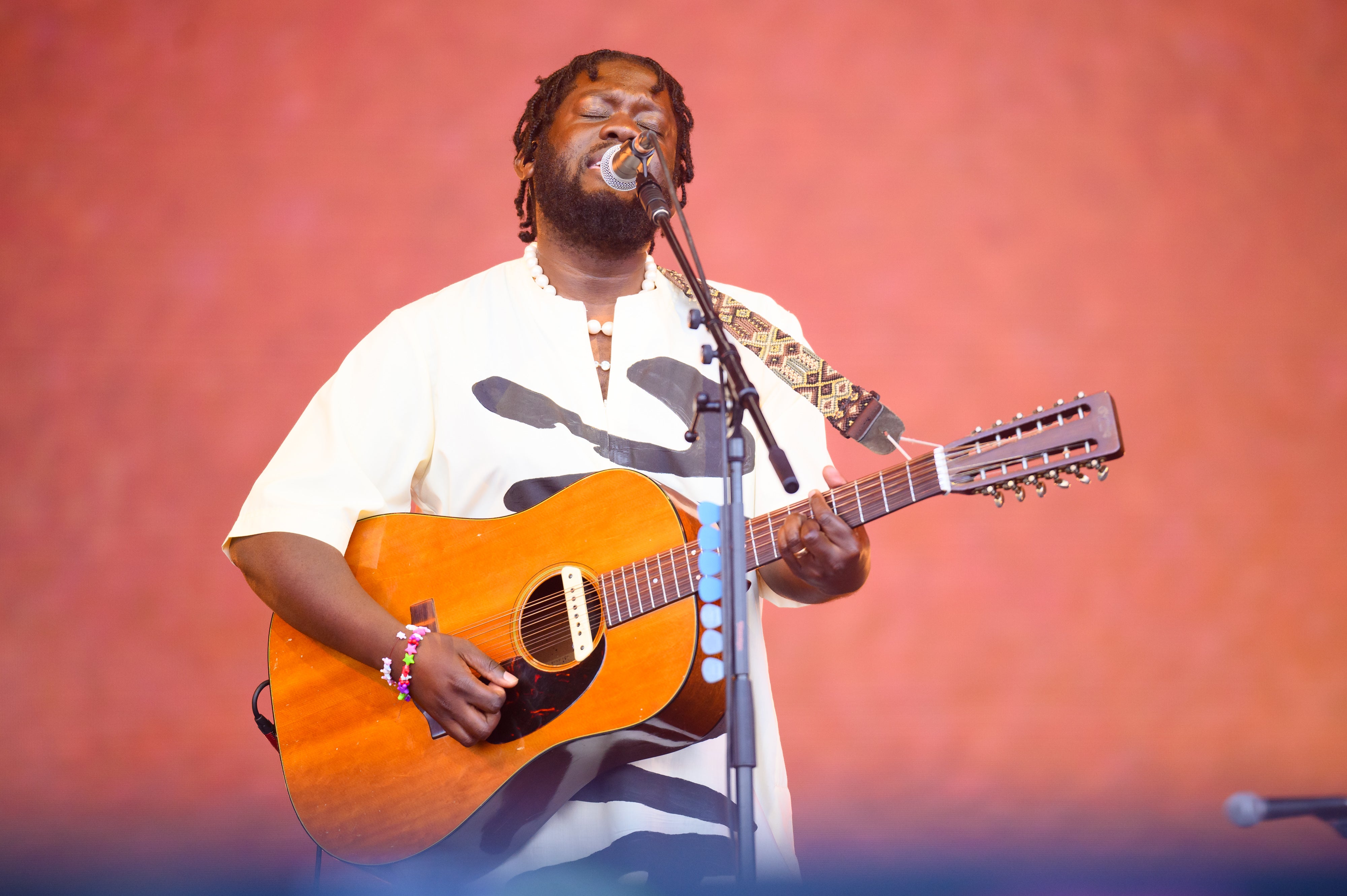 Michael Kiwanuka performing at Glastonbury in 2024 (Getty)