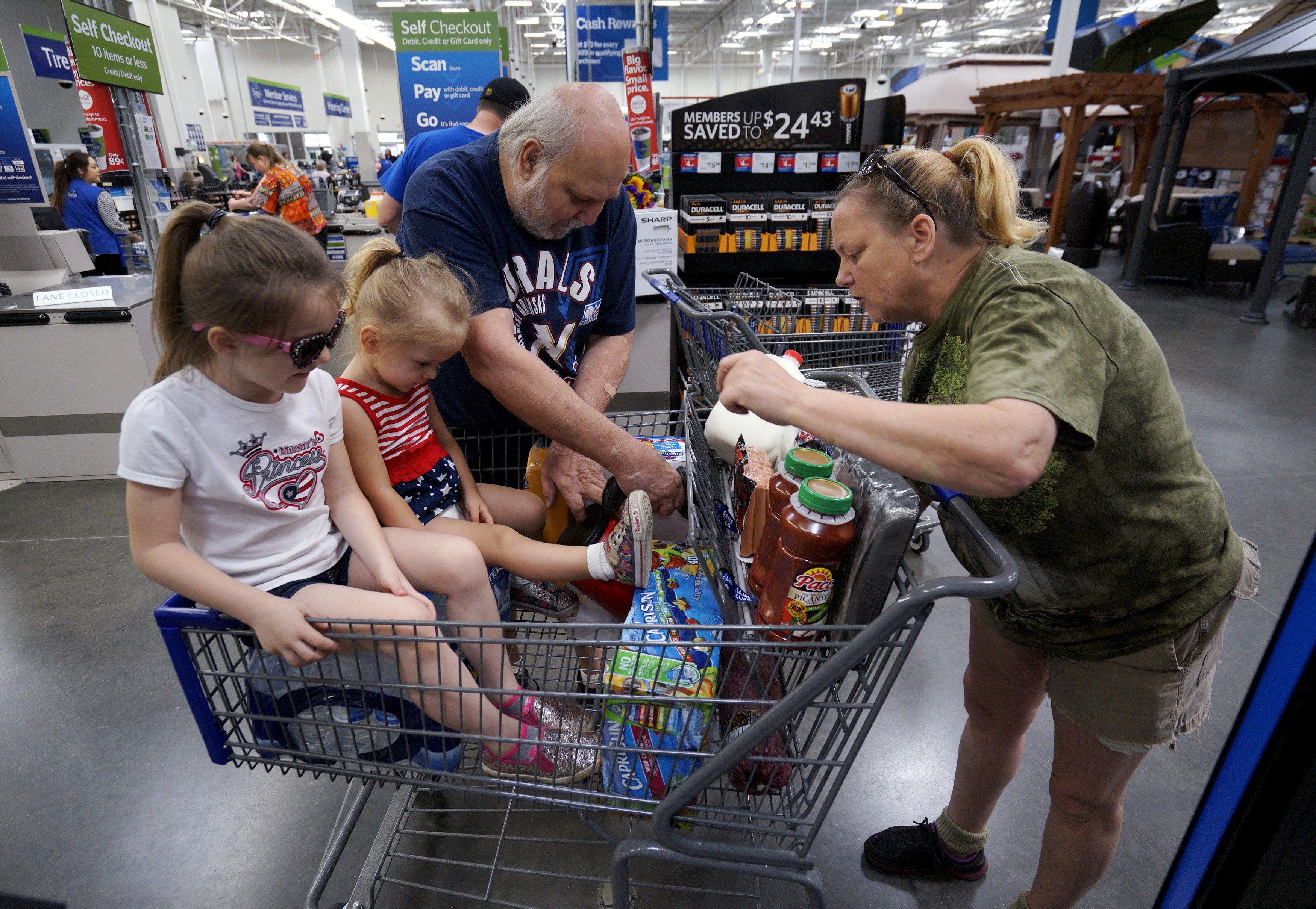 independent.co.uk - J.R. Duren - What the 'Walmart effect' is warning about the US economy