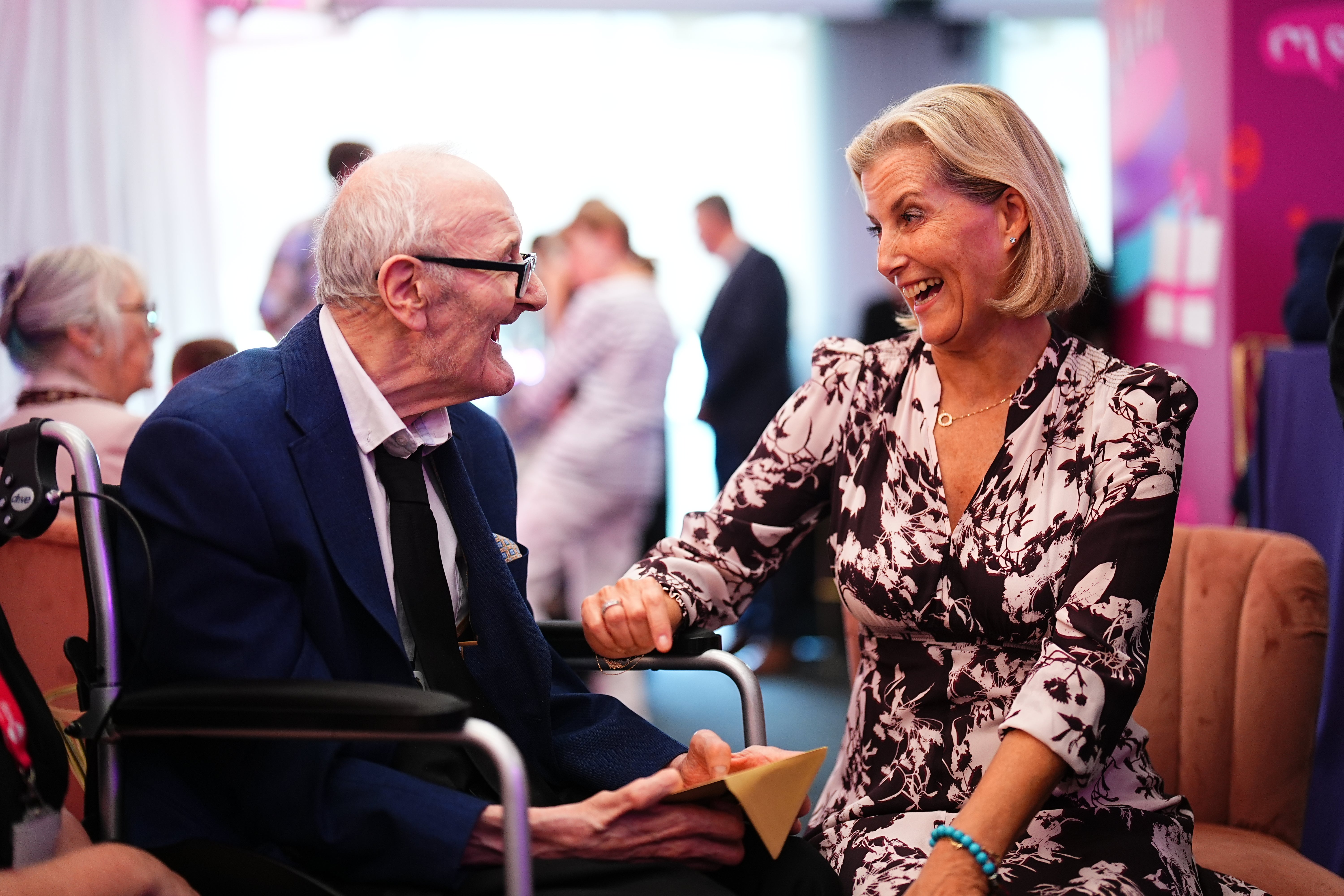 The duchess speaking to 80-year-old Geoffrey Leer during the celebrations (Aaron Chown/PA) (PA Wire)