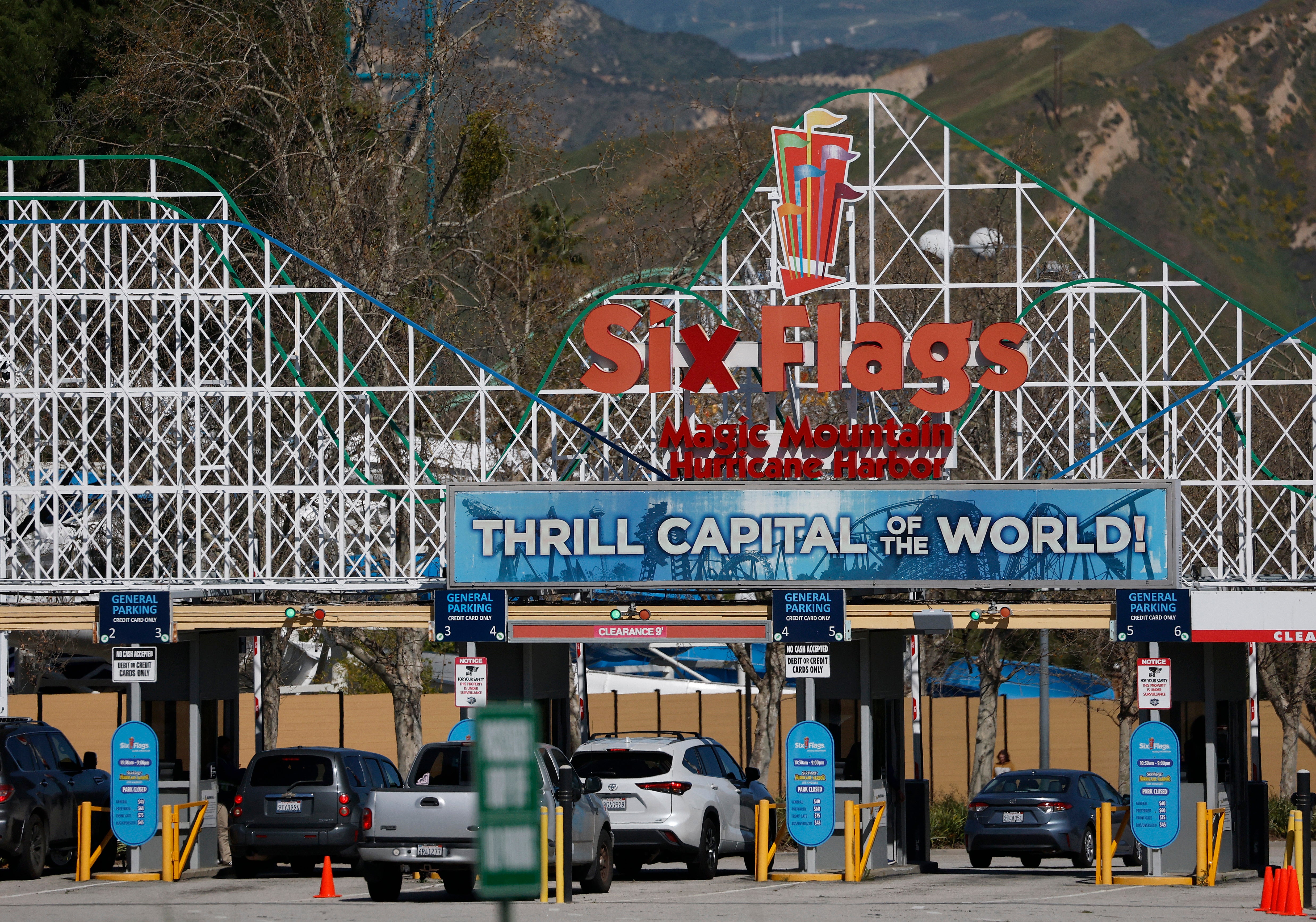 An investment firm that teamed up with NFL star Travis Kelce to save Six Flags Entertainment Corporation is now urging the embattled theme park operator to explore a sale, according to a new report