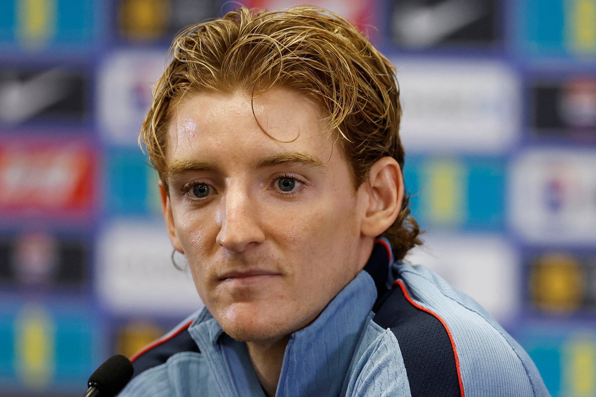 Anthony Gordon Defends England’s Counterattack After Argentina Loss