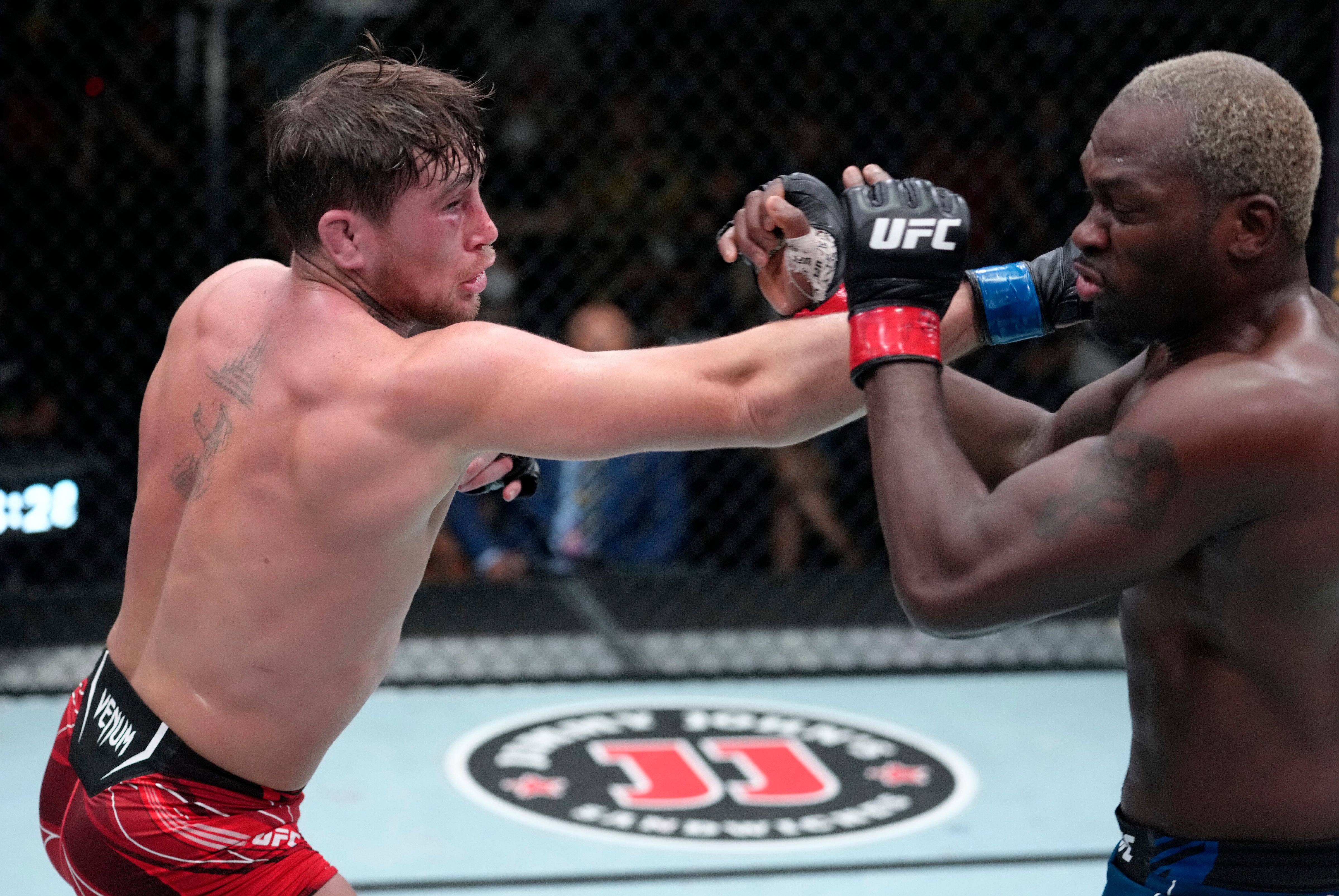 Darren Till besiegt Yoel Romero