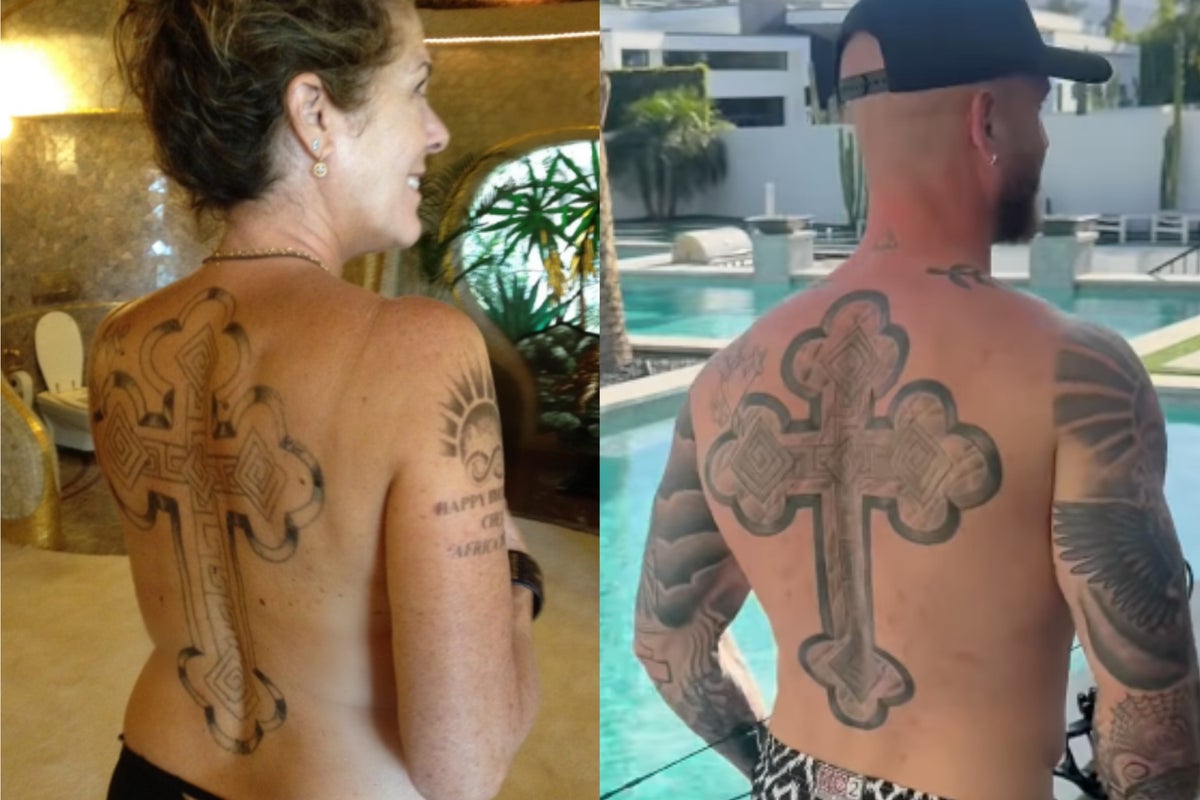 Rita Wilson shows large back tattoo matching Chet Hanks
