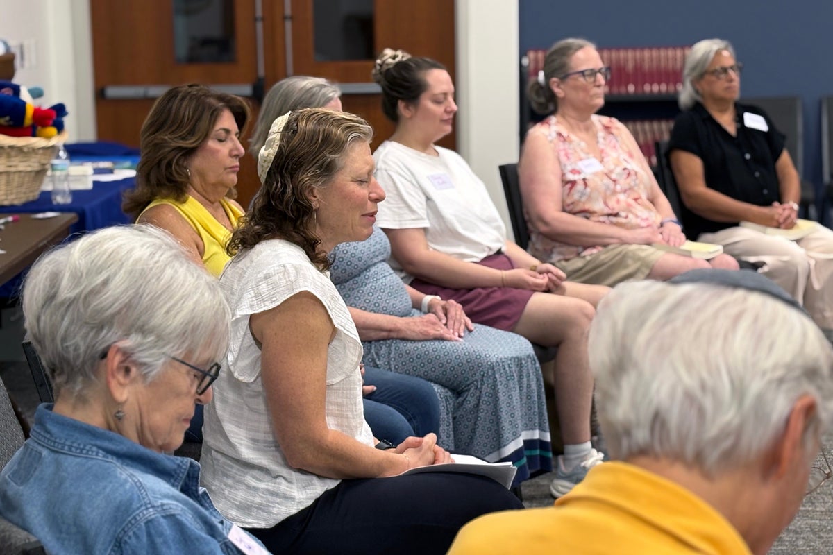 Jewish mindfulness meditation grows in High Holiday services and beyond