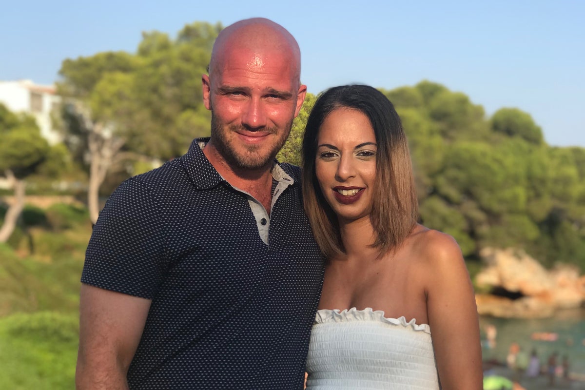 Dad told he was ‘too young for cancer’ dies six months after diagnosis