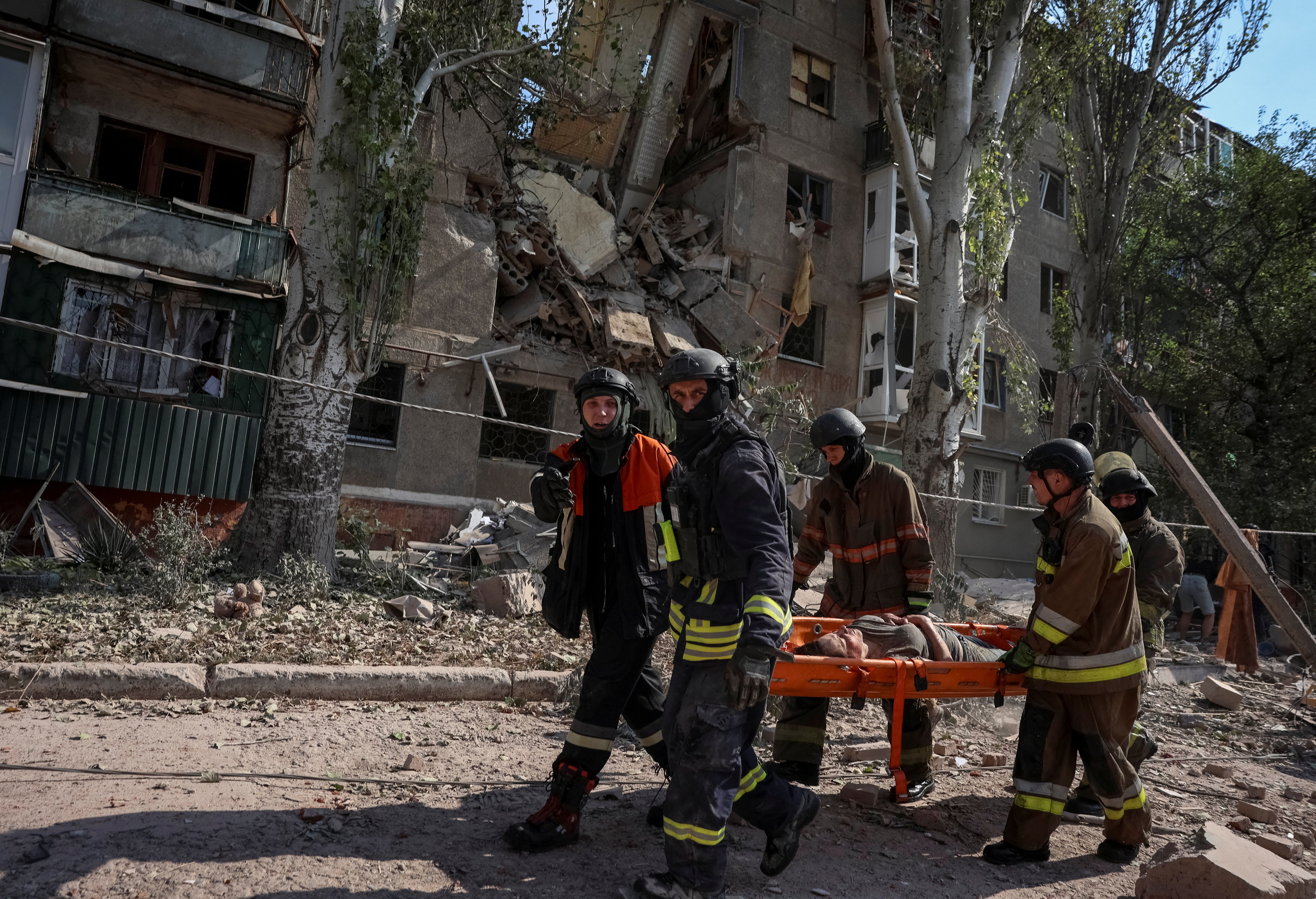 https://static.independent.co.uk/2026/09/25/14/2026-09-13T132118Z_36001820_RC2DINATNGC9_RTRMADP_3_UKRAINE-CRISIS-ATTACK-KRAMATORSK.JPG?trim=48,0,48,0&width=1200&height=800&crop=1200:800