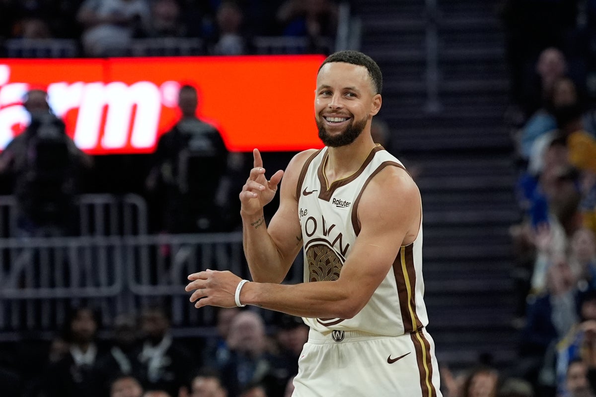 Steph Curry renueva con los Warriors por 2 años y 116 millones de dólares