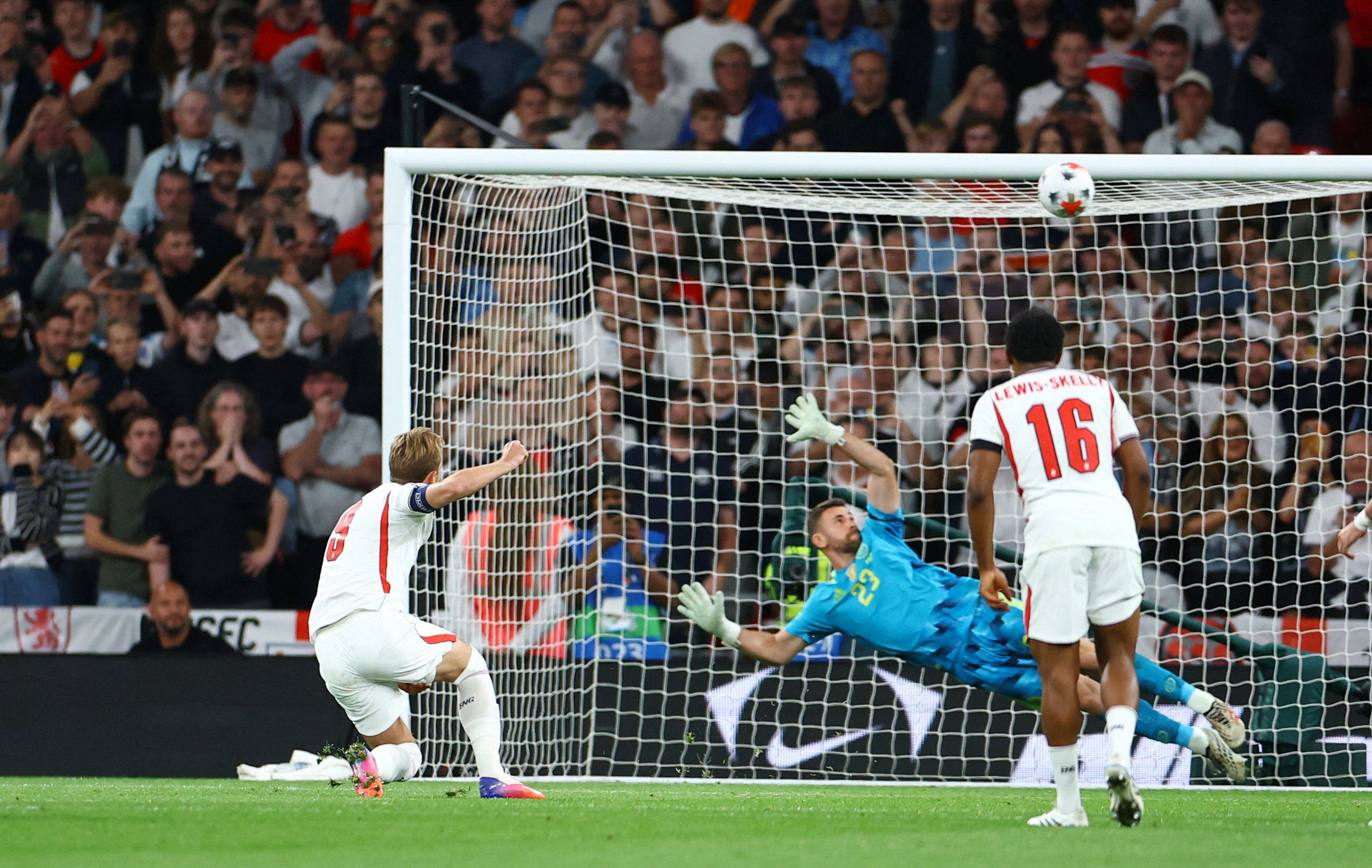 Harry Kane's wide penalty meant England missed the chance to take a 3-1 lead in the match