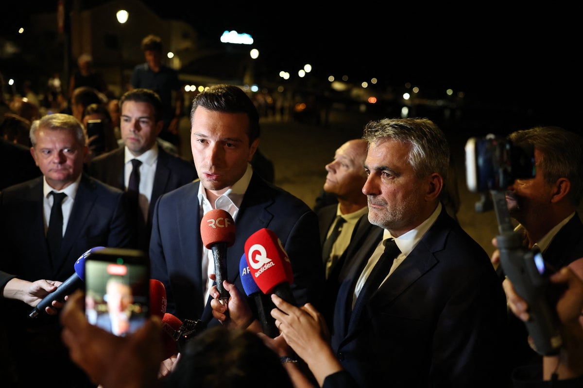 French far-right meets threshold to form Senate caucus for first time