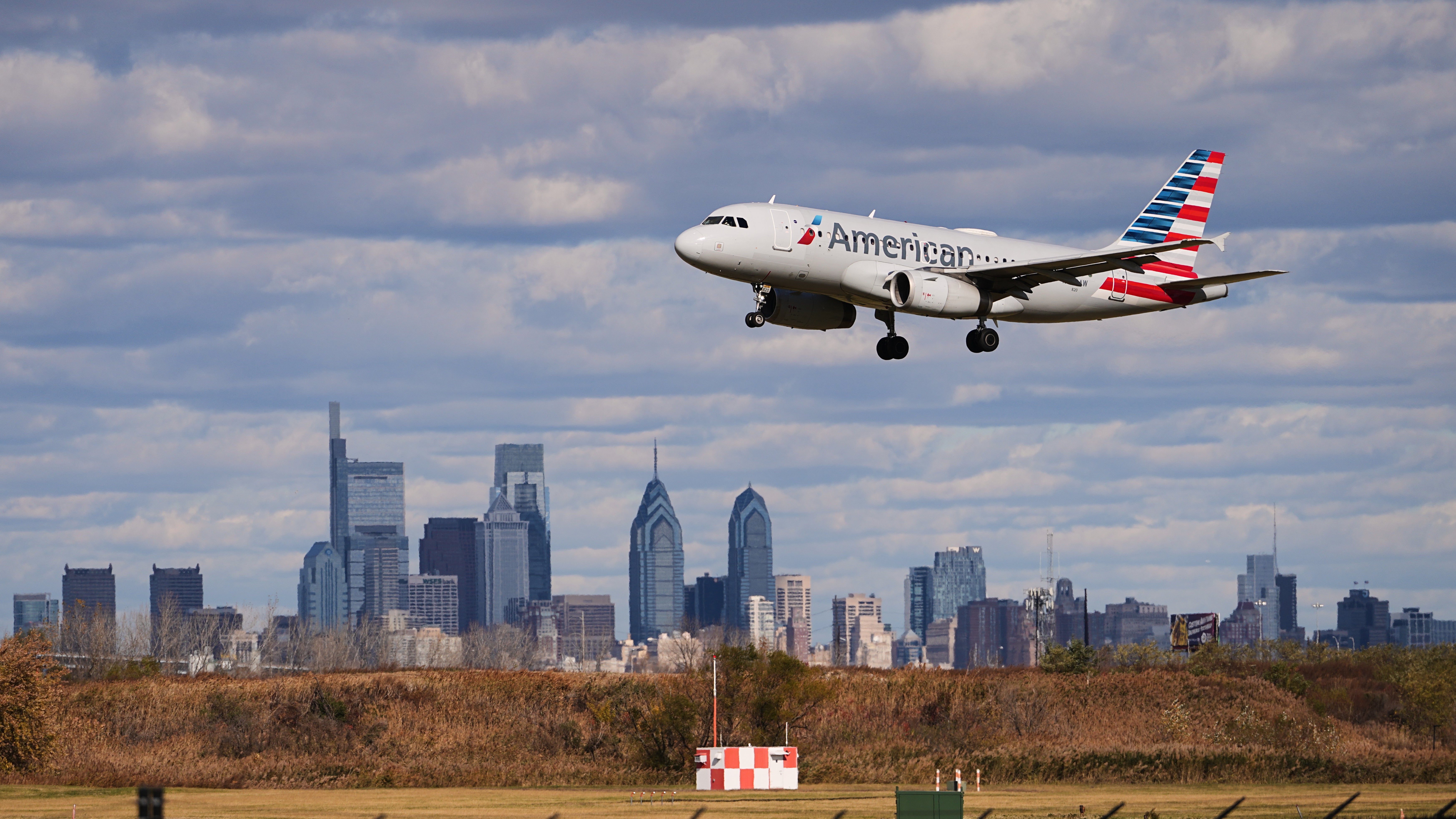 Travelers could be stuck paying high airfares even if oil and jet fuel prices fall
