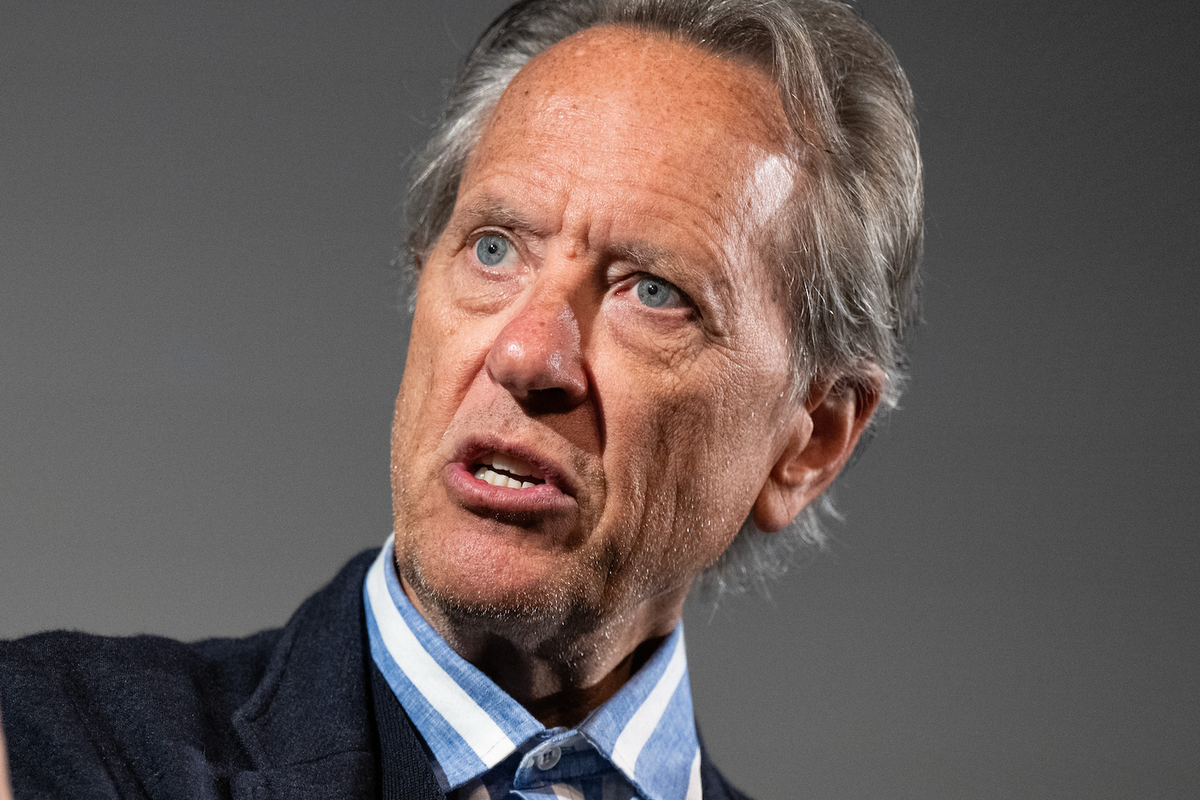Richard E Grant condemns Hollywood star for offending co-stars of ...