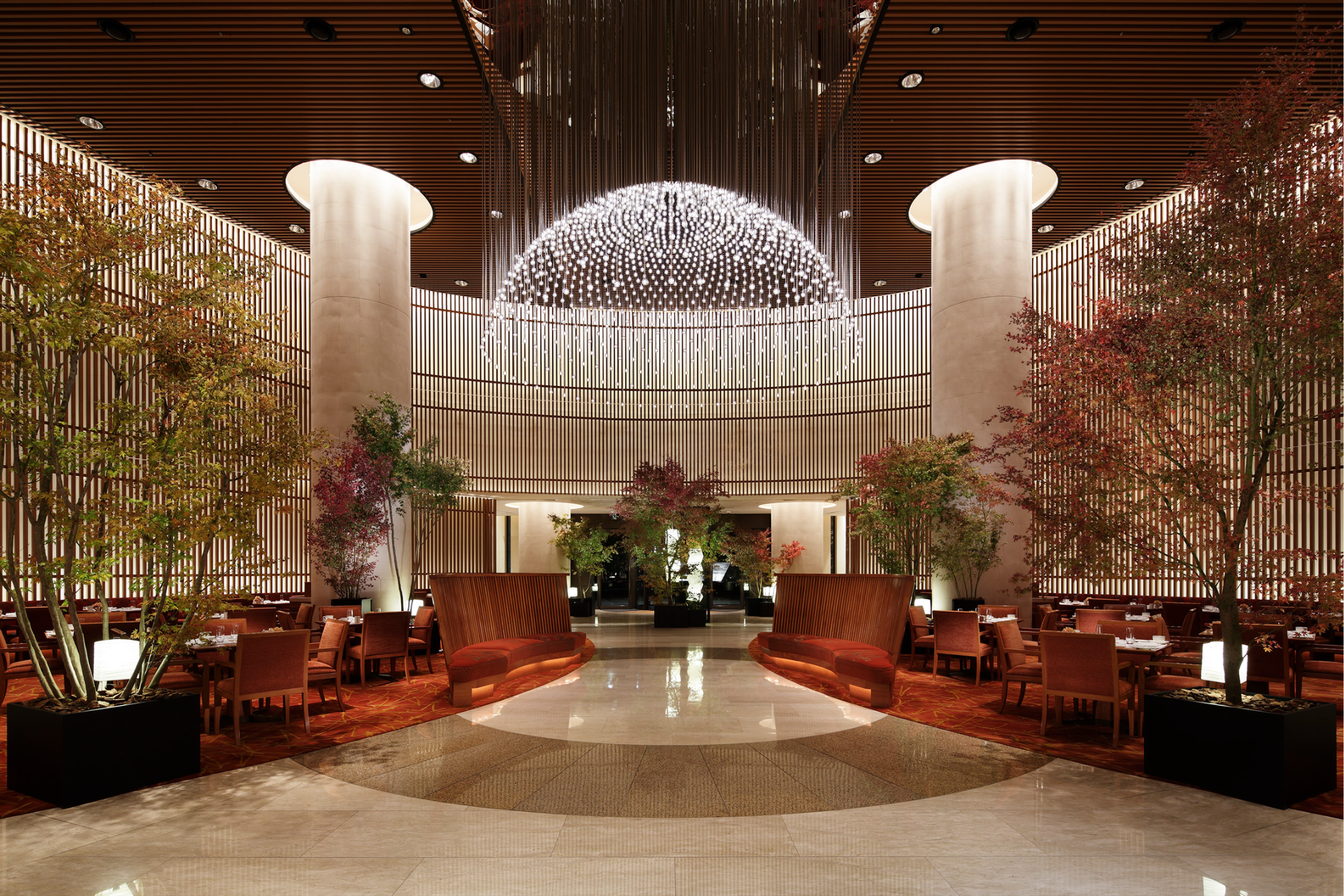 <p>The Peninsula Tokyo’s lobby</p>