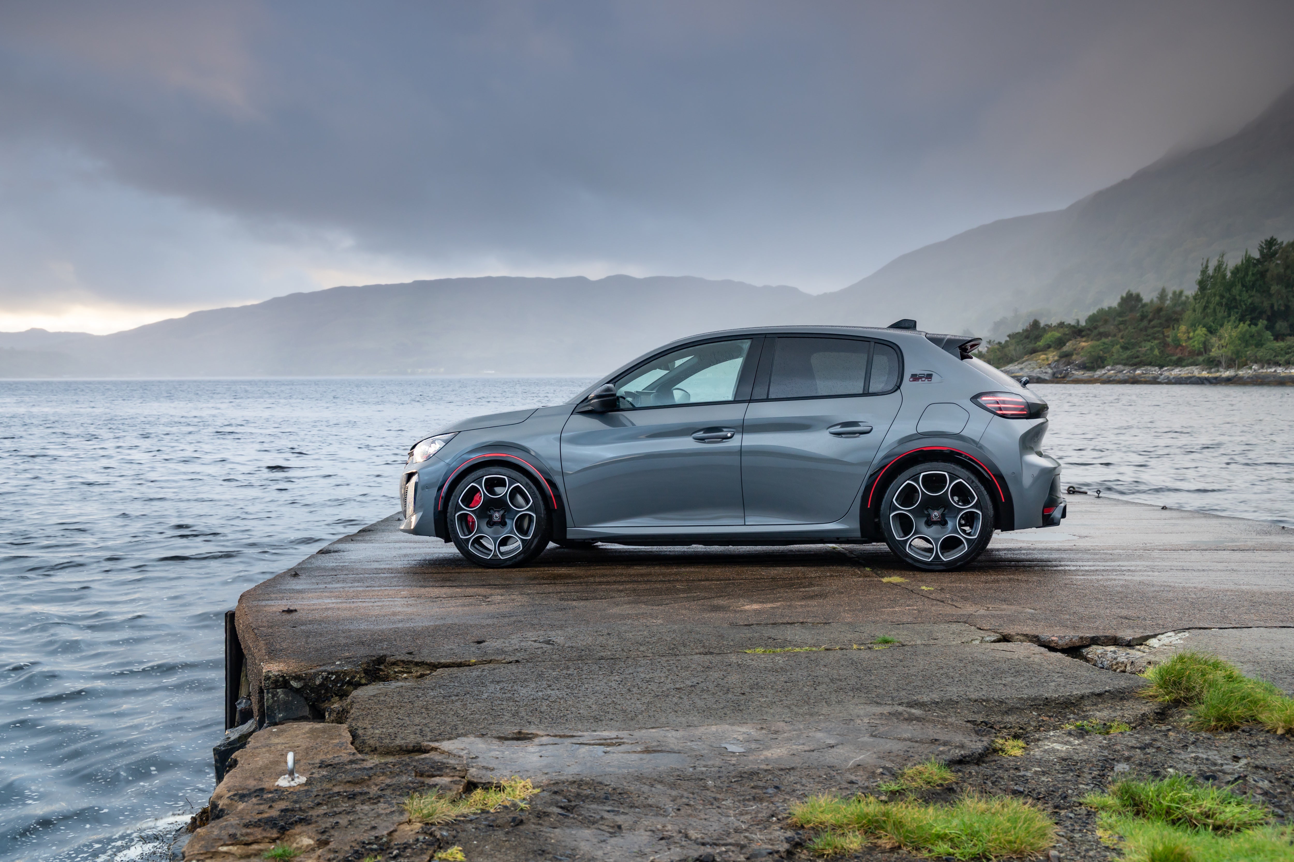 The wheels on the new Peugeot E-208 GTi take inspiration from the 1.6 and 1.9 205 GTi models (Peugeot)