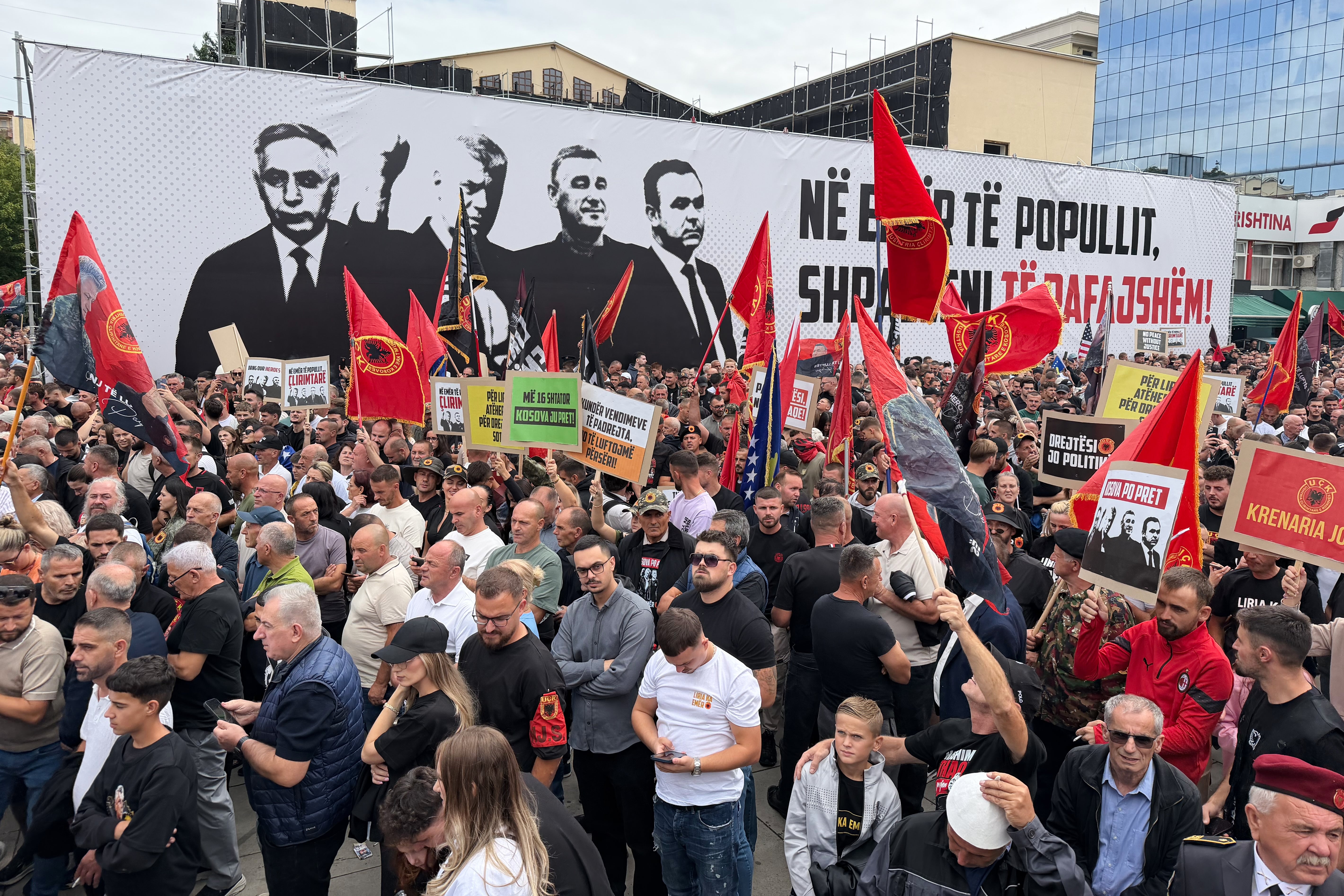 KOSOVO CRIMENES DE GUERRA