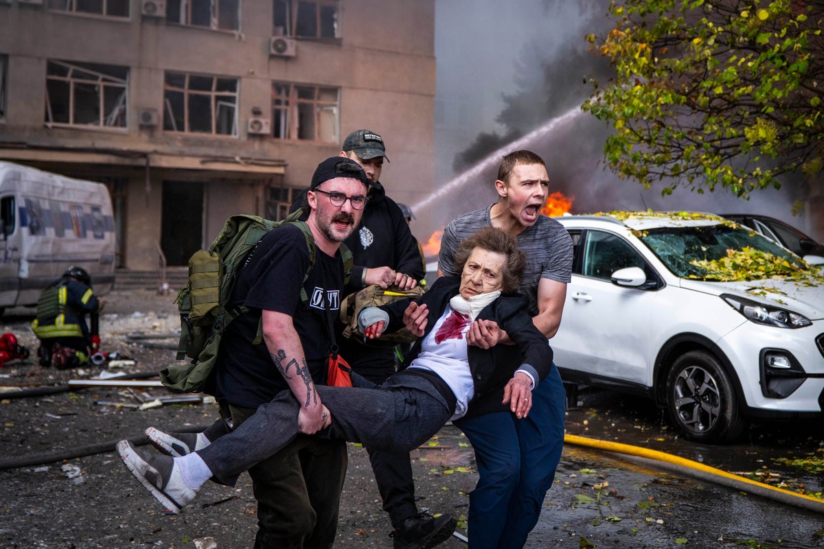 Photos of fires, injuries and fear after deadly Russian attacks on Kyiv