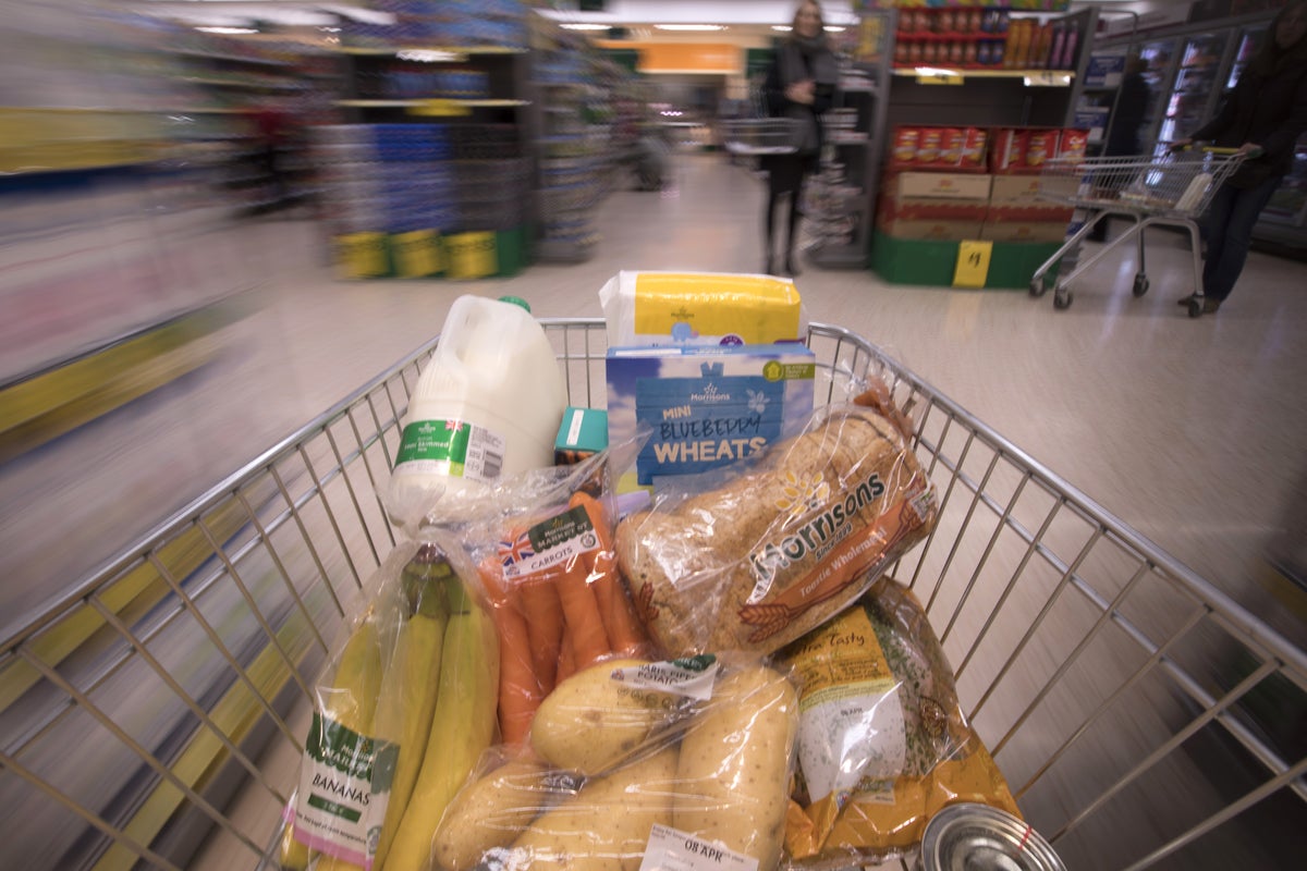 Ultra-processed foods could harm our health. Here are what nutritionists say to buy instead