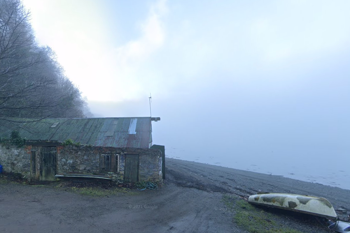 Body of newborn baby found on shoreline in Wales as police search for mother