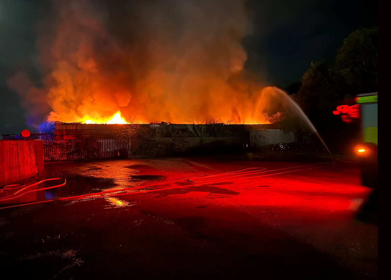 Explosions heard as 150 tonnes of batteries catch fire at Berkshire recycling centre