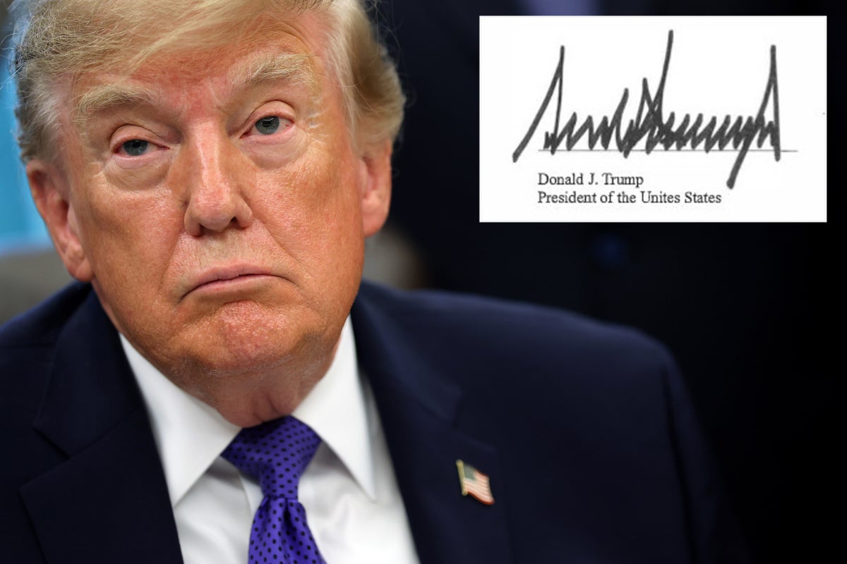 Trump mocked for embarrassing spelling error on ‘super intelligence’ pact