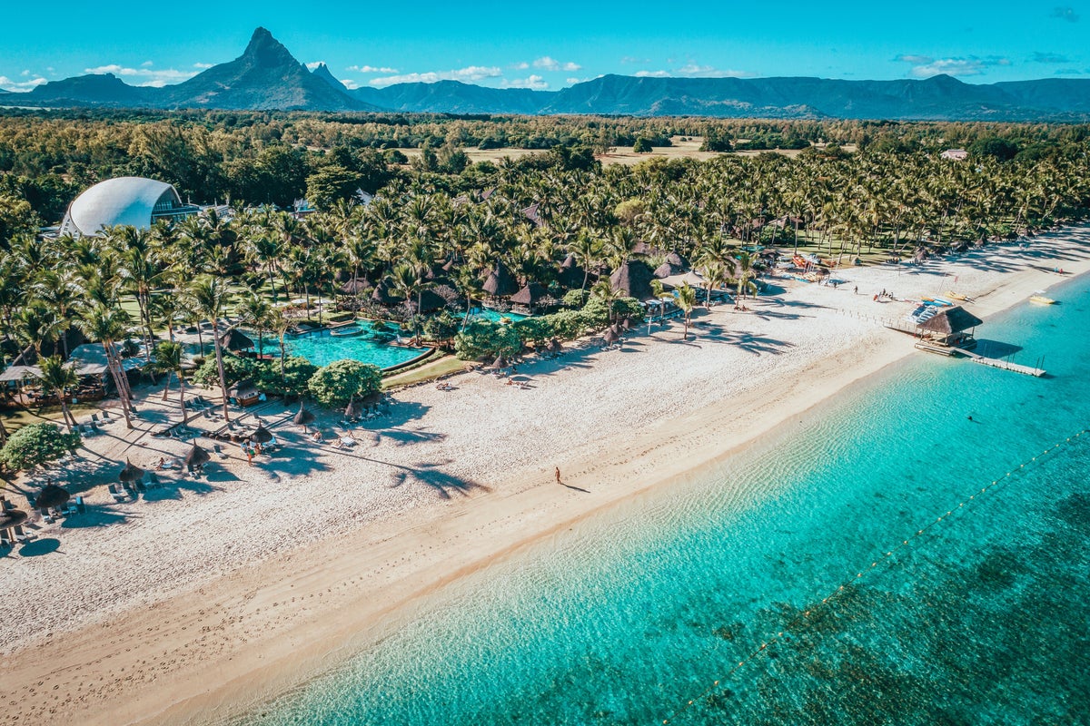 Mauritius holidays: live a luxury beach life