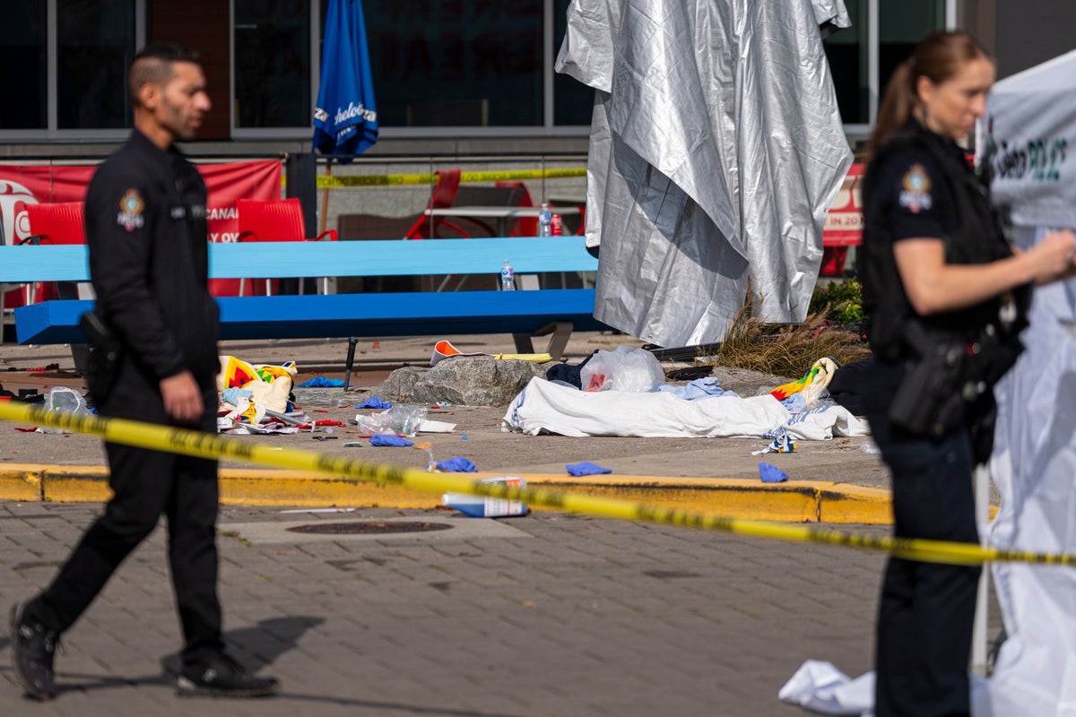 Crash at British Columbia mall kills 2, injures 2 after possible medical emergency