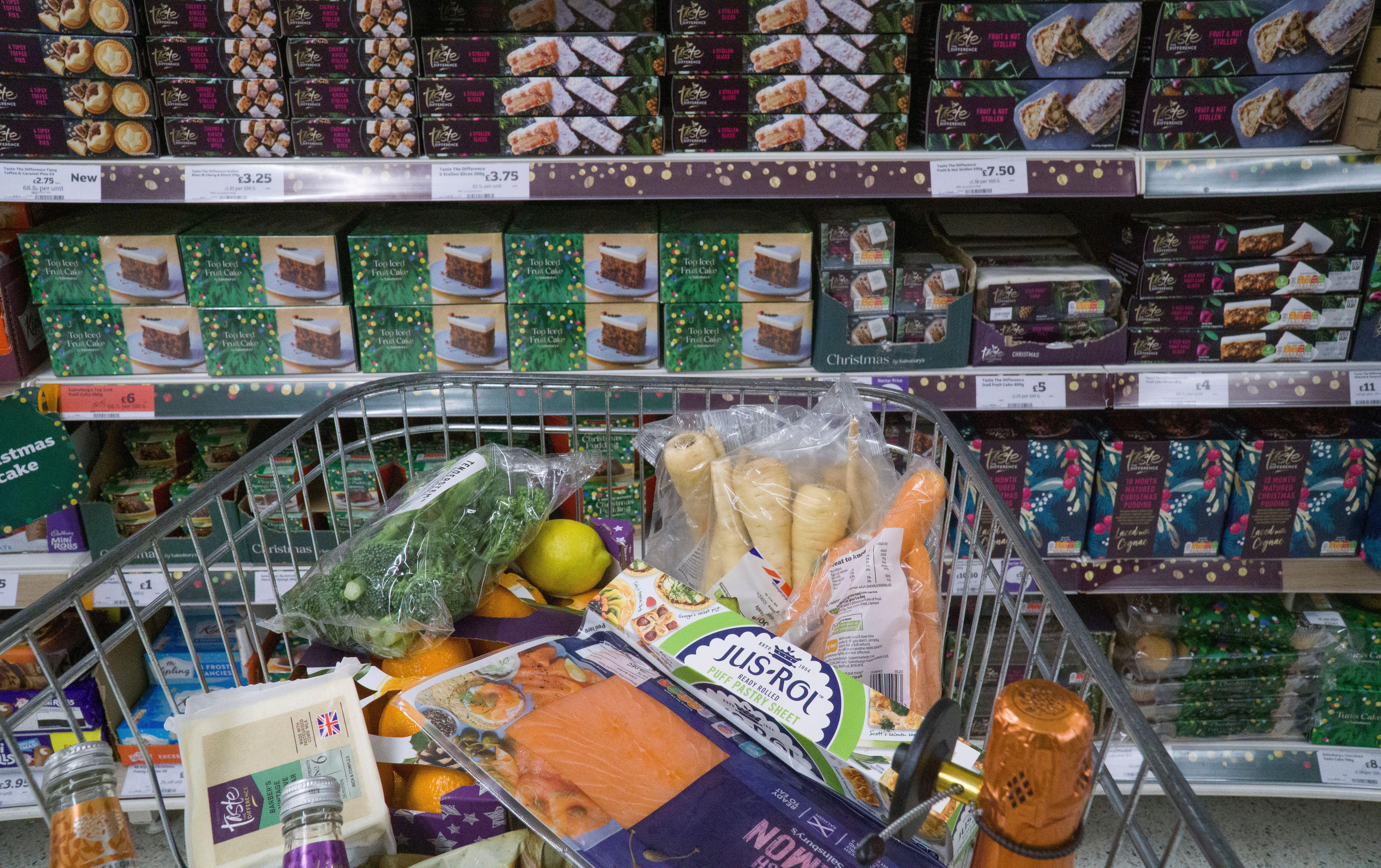 People are advised to have enough cash to pay for food