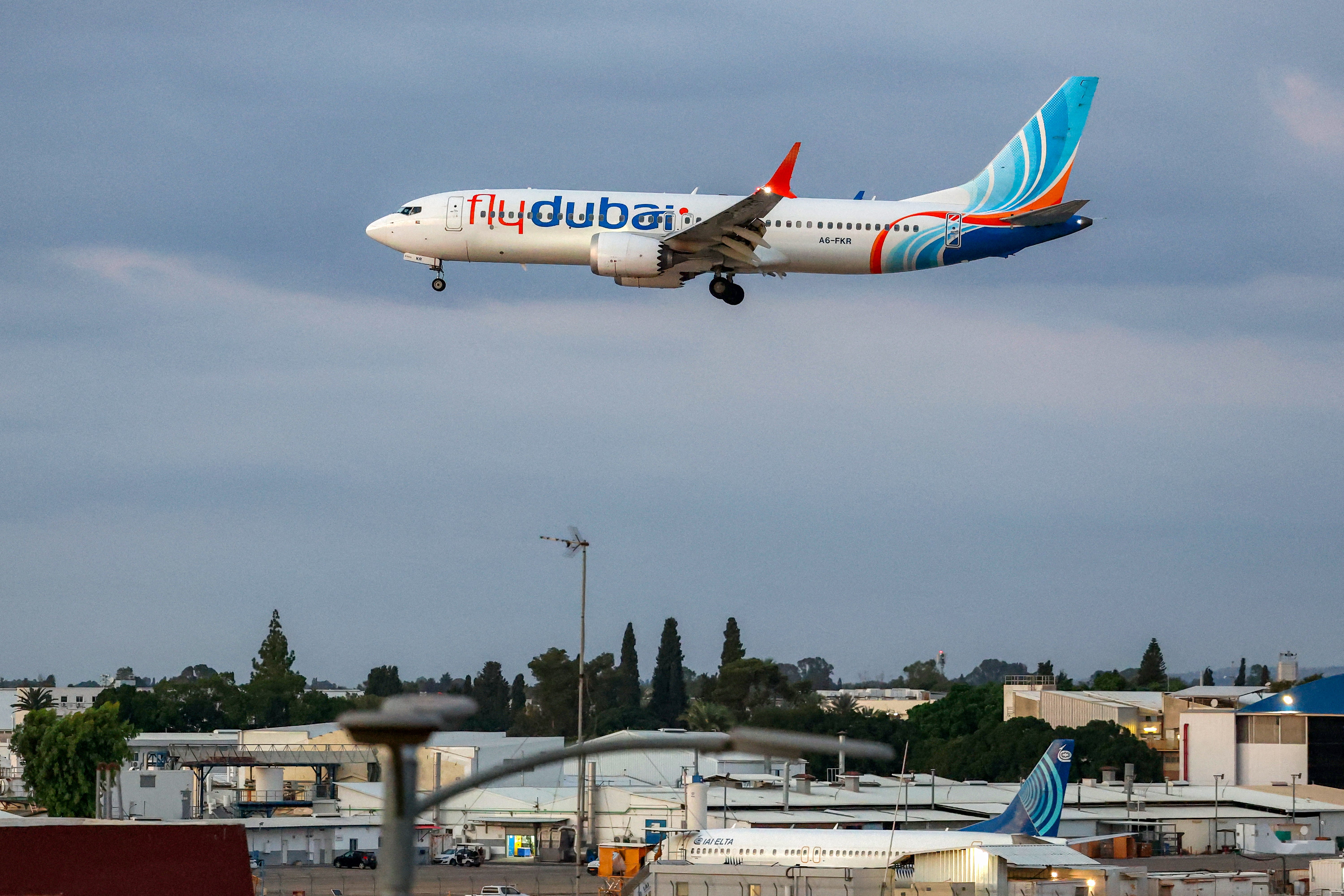Air travel expert gives verdict on three key issues of the Flydubai plane ...