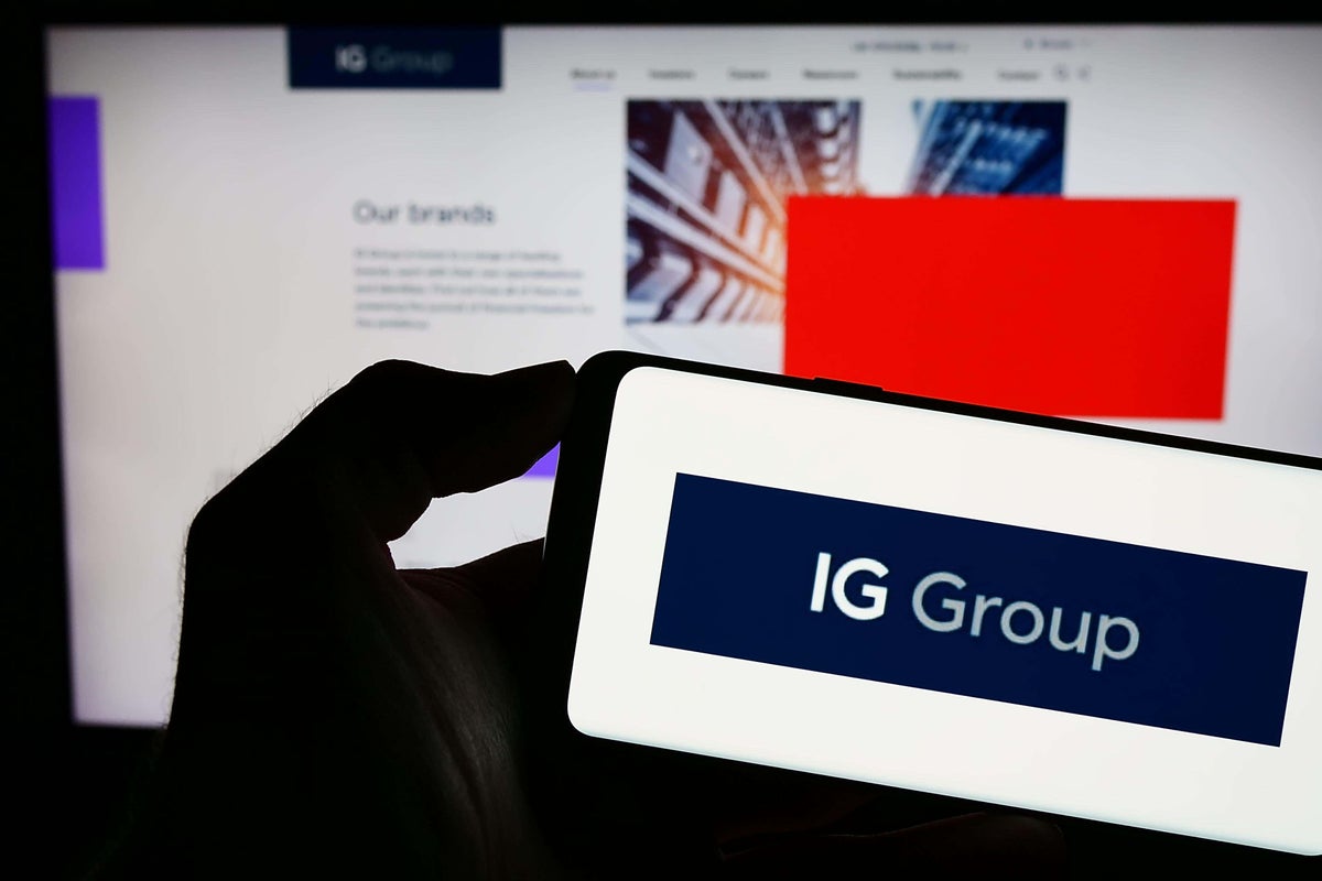 IG shares plunge as revenue forecast cut by group