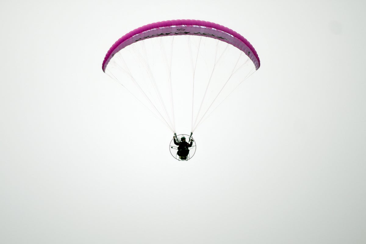 The air traffic controller who flies himself to work on a paramotor