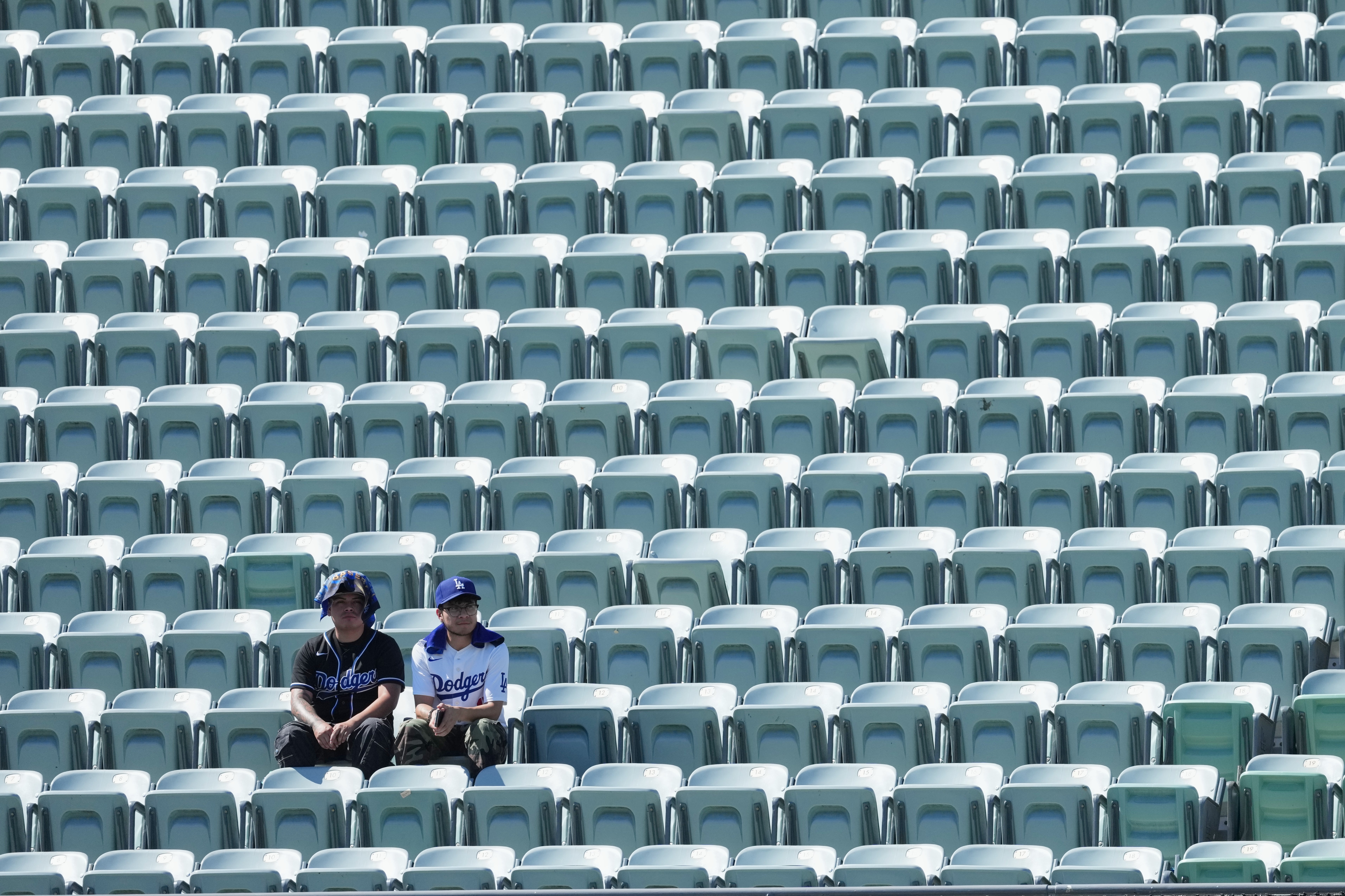 SERIE DIVISIONAL BRAVOS-DODGERS-CLIMA