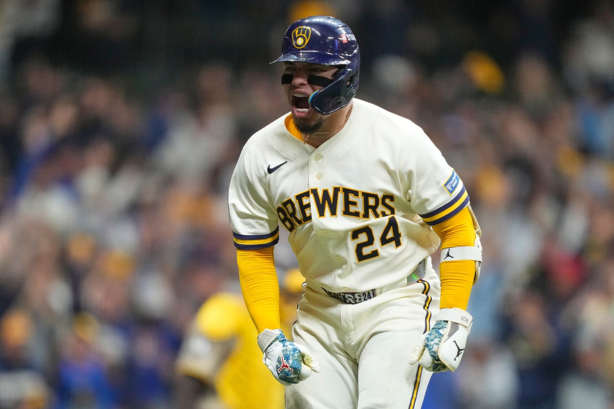Cerveceros vencen a Padres 3-2 en el primer juego de la Serie Divisional