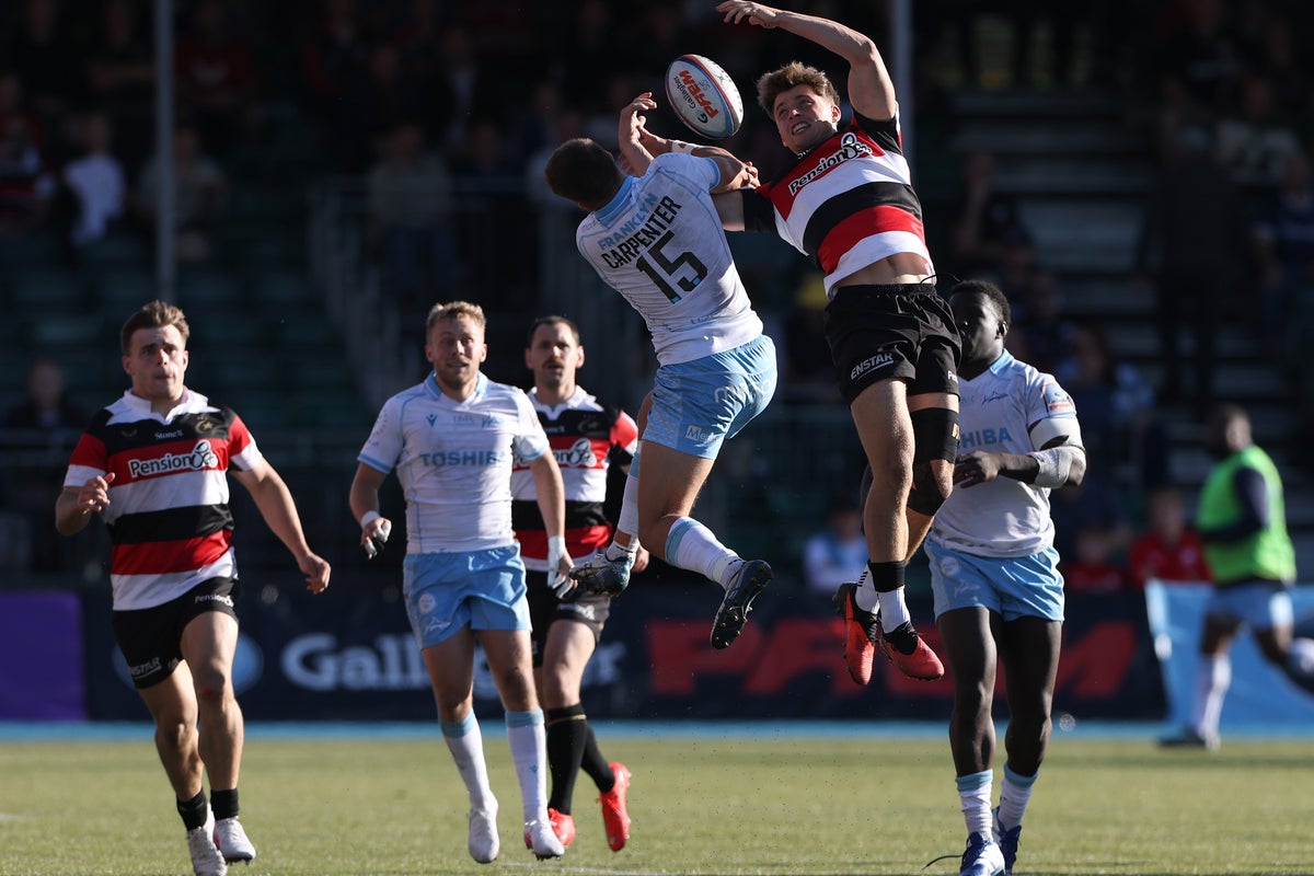 Sale defy Jacques Vermeulen’s first-half red card to beat Saracens