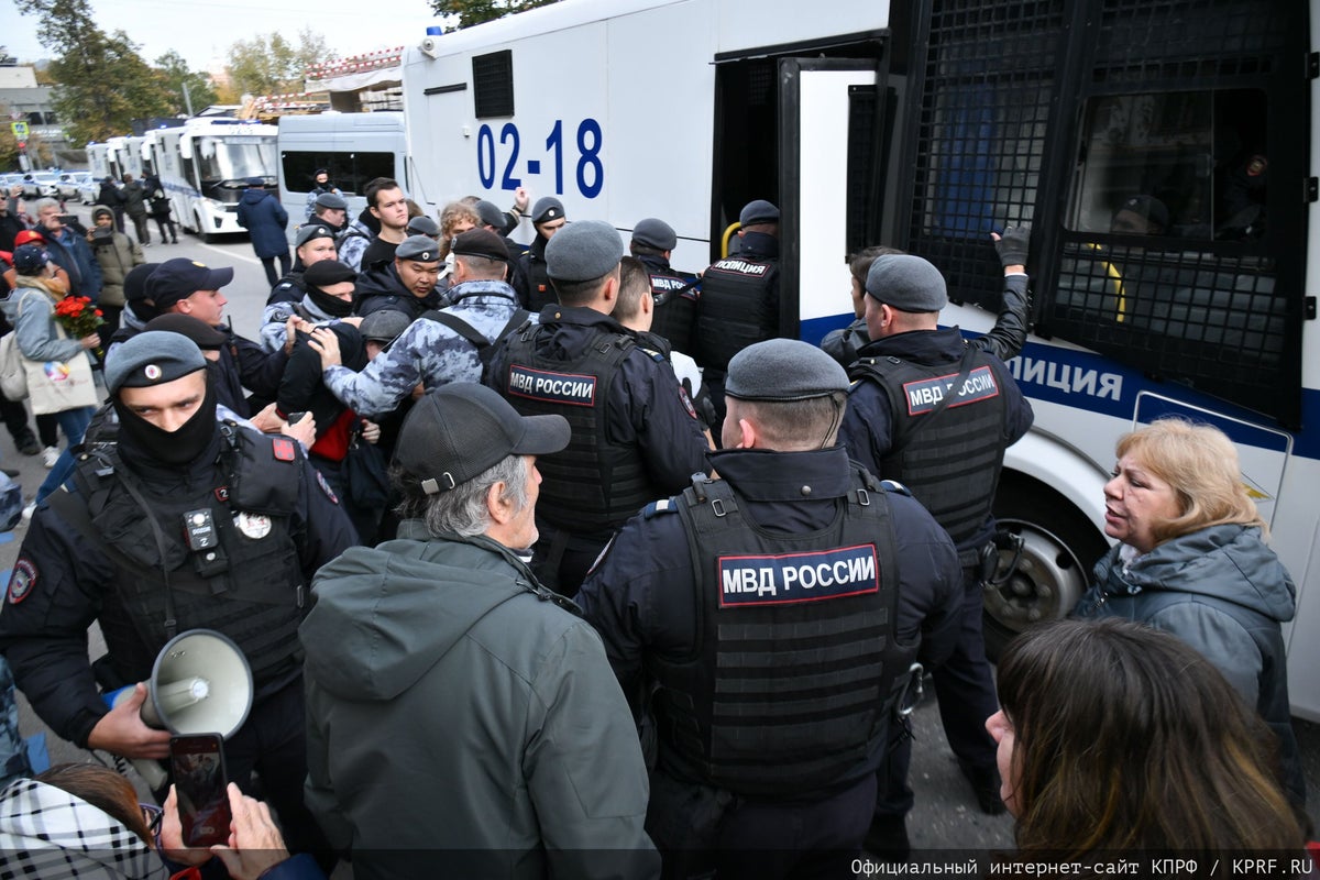 Dozens arrested at Moscow Communist Party rally amid anger over Ukraine drone strikes