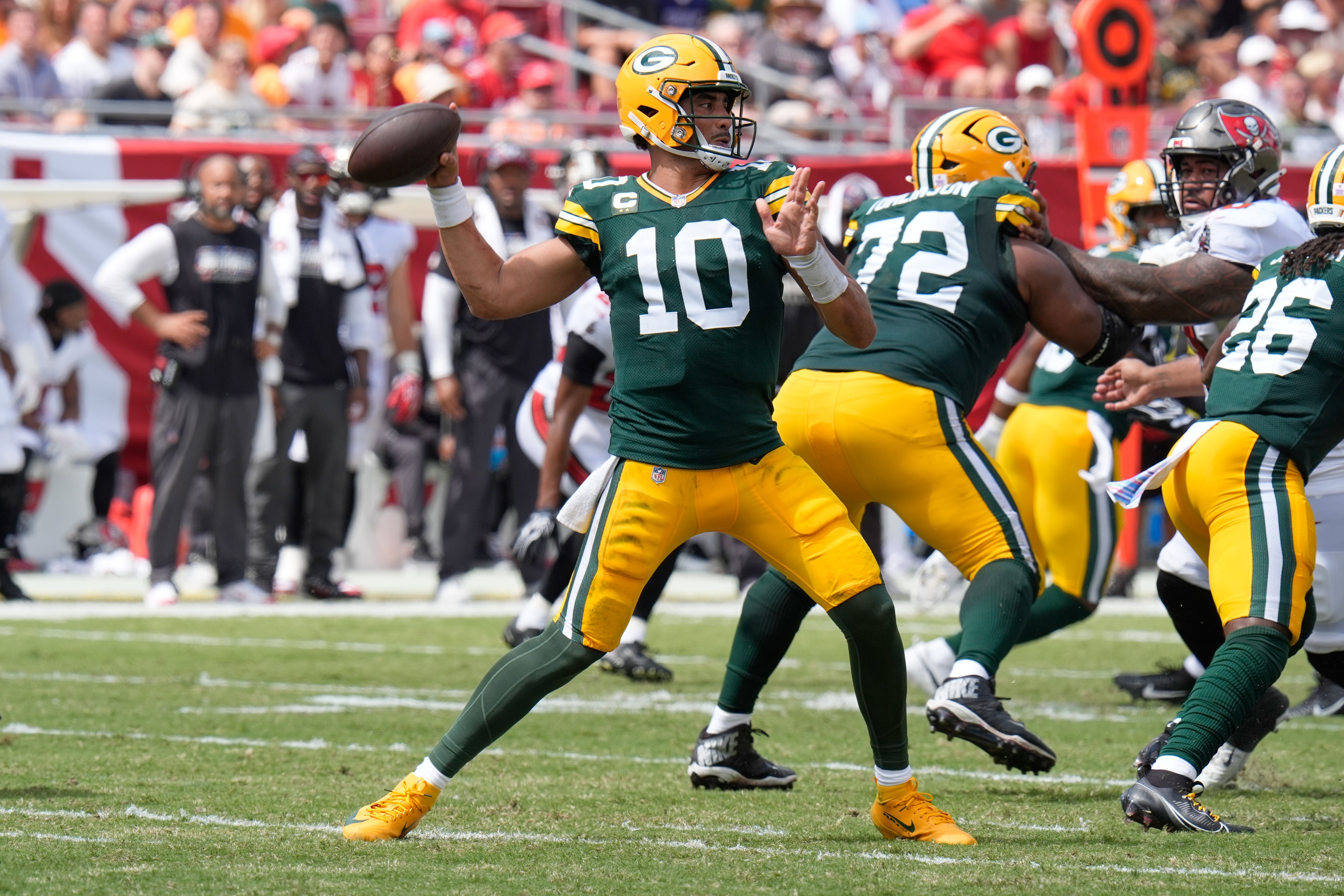 PACKERS-BUCCANEERS