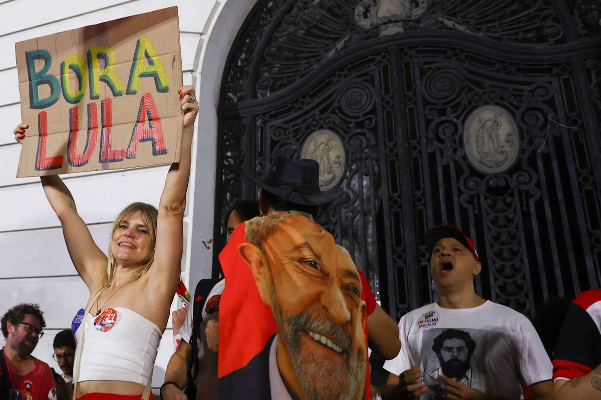 Brazil's Bolsonaro takes early lead as results trickle in for high-stakes election