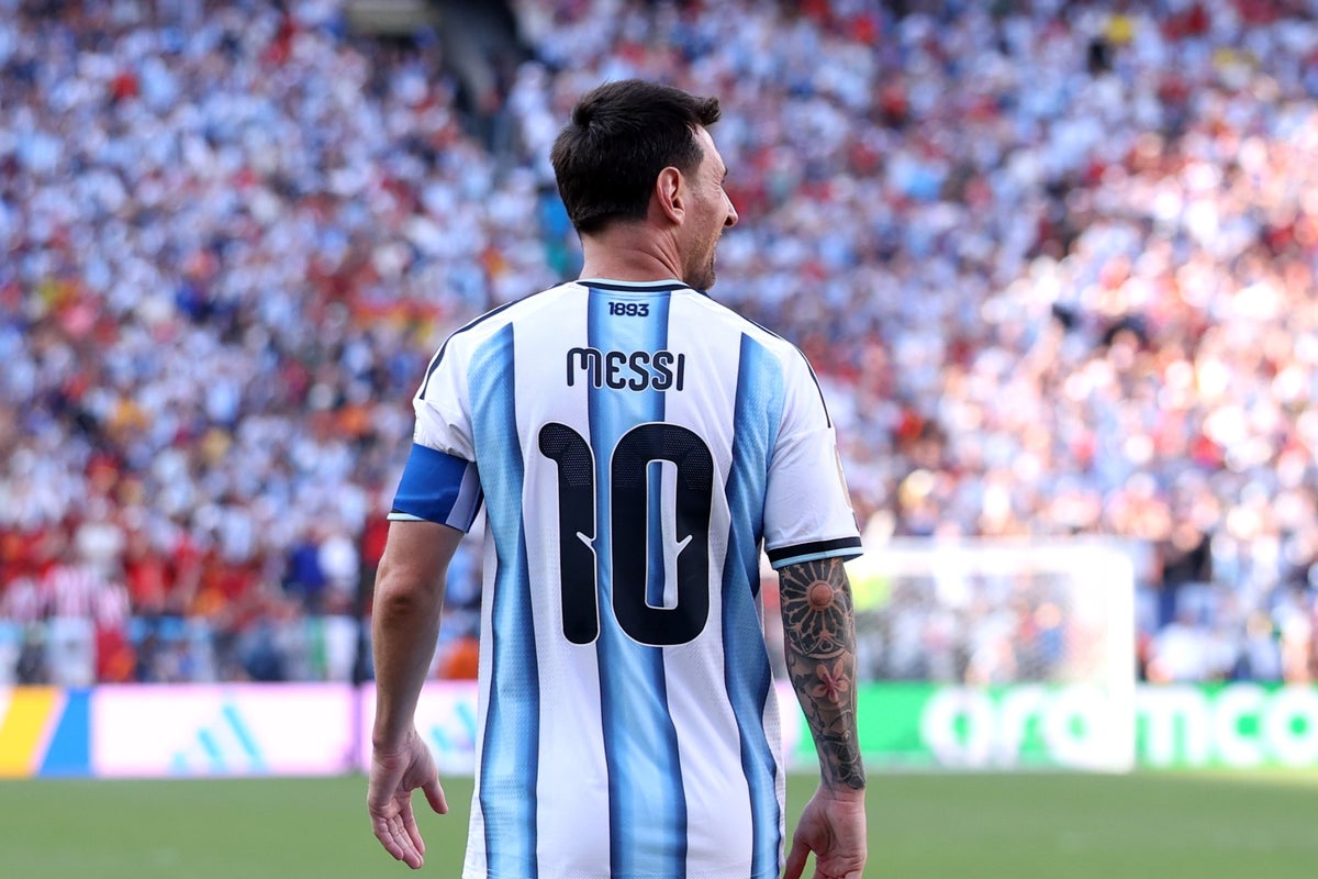 Lionel Messi is leaving international football with grace. Cristiano Ronaldo could never