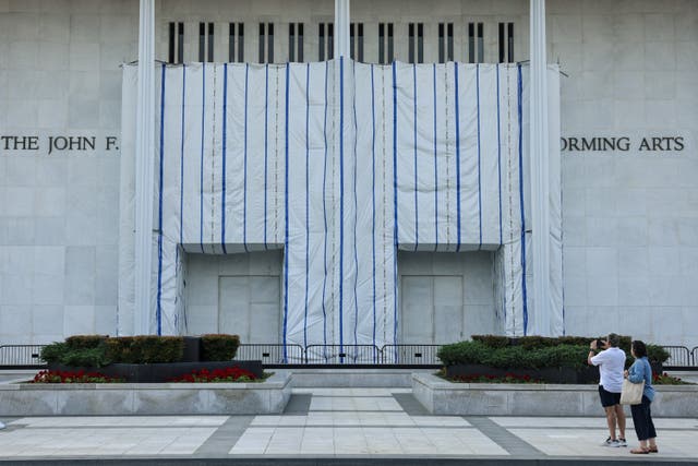 The White House blasted the tour guides’ assertions that Trump’s sweeping construction projects and the administration’s immigration policies have harmed DC businesses