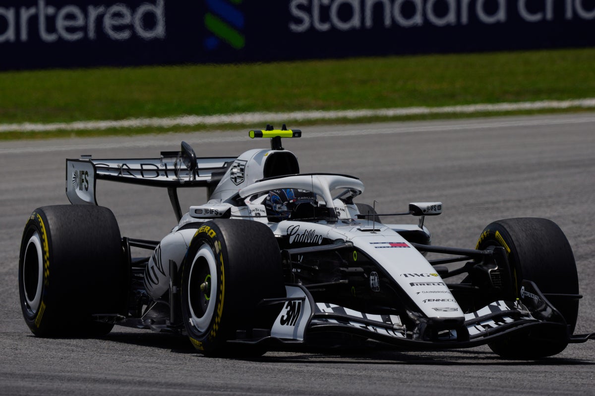 Valtteri Bottas cycles from Sepang to Singapore ahead of the next F1 race
