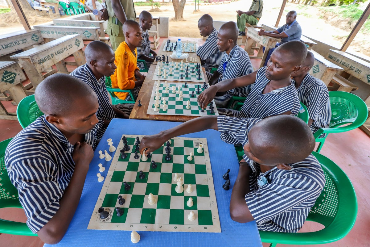 Kenyan prisoners play chess for fun behind bars and to help with rehabilitation