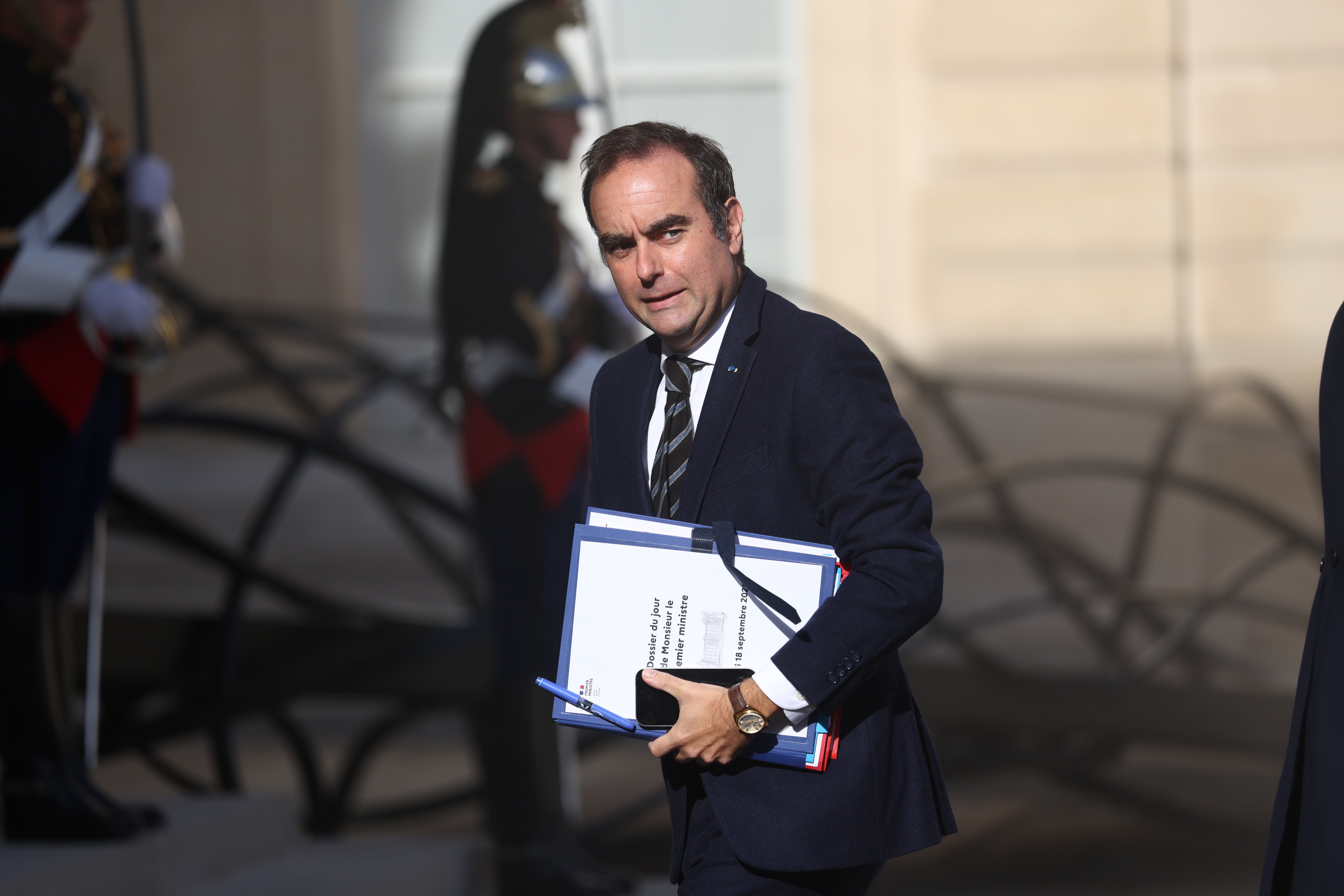 Sébastien Lecornu offered students a series of concessions on Monday afternoon