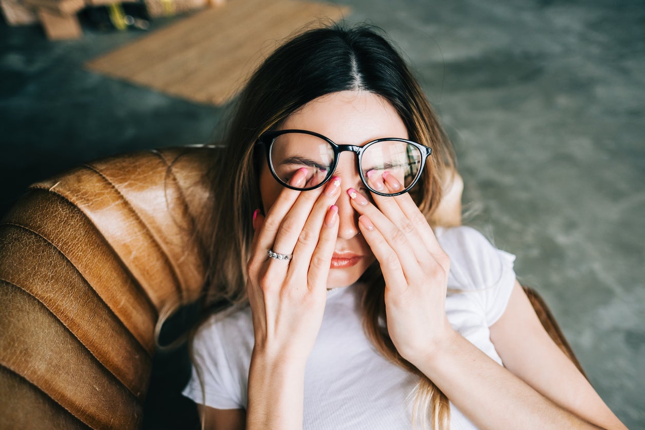 Women suffer more pain throughout body and across their lifetimes than men, major study finds