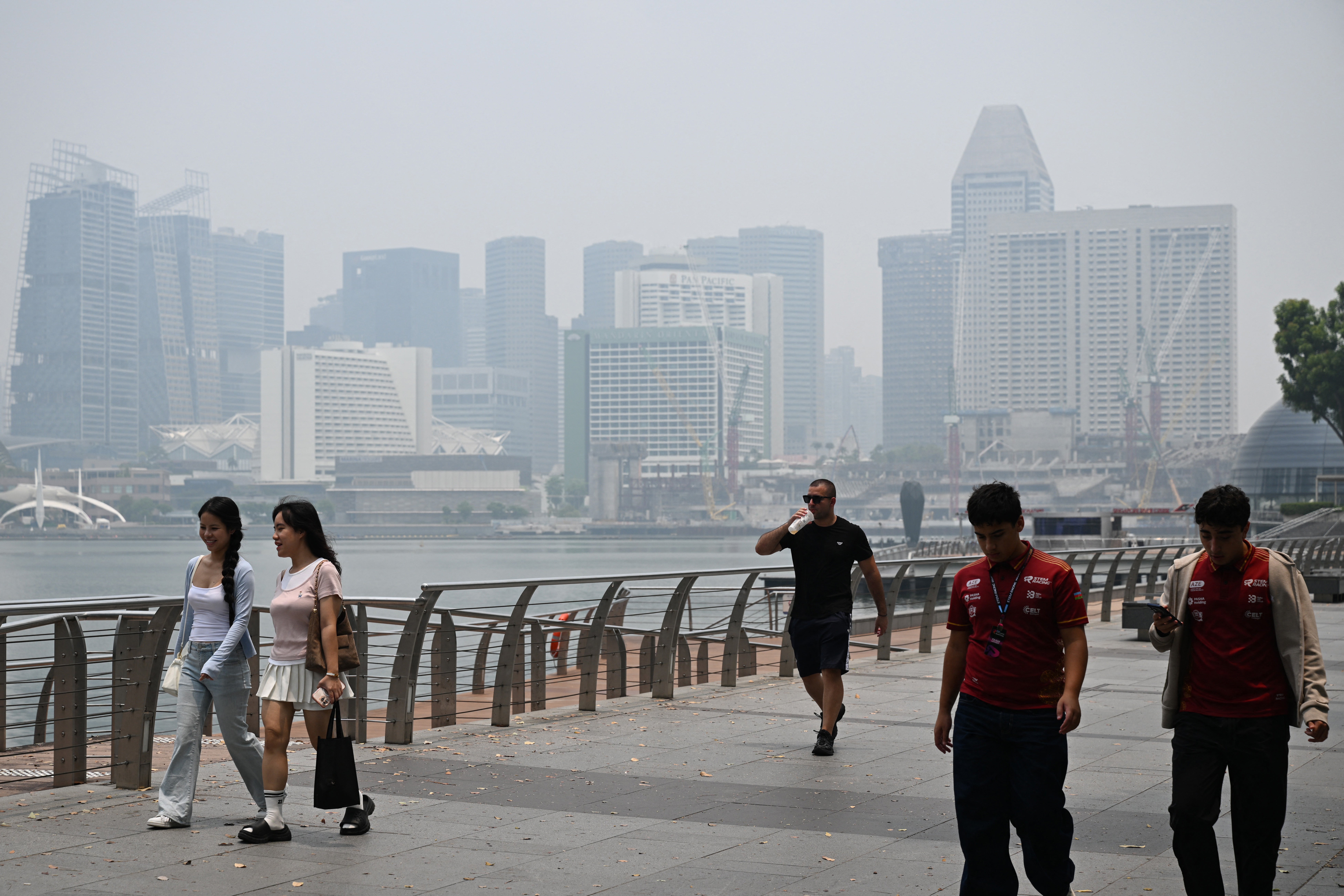 Singapore hit with ‘unhealthy’ wildfire smoke ahead of F1 night race