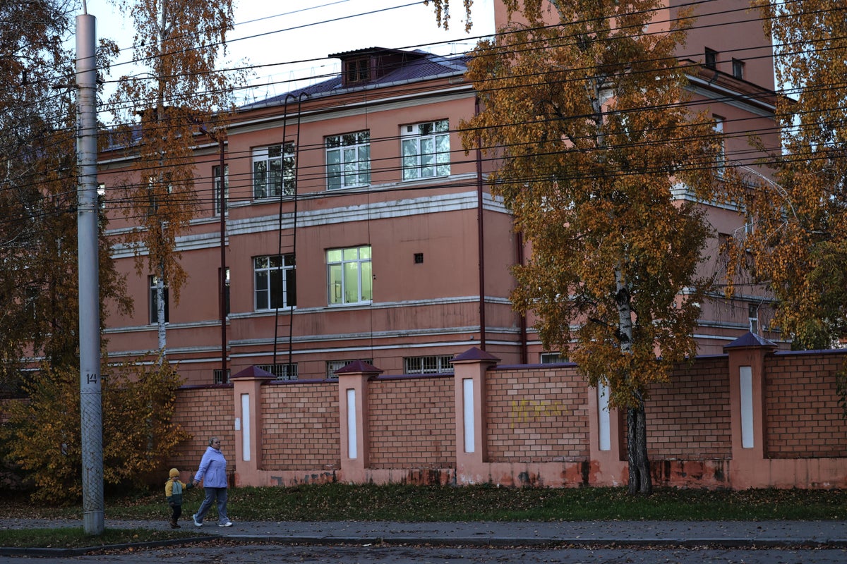 Russia keeps a tight lid on suspected case of pneumonic plague as global concerns mount