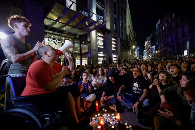 Thousands marched from Puerta del Sol in Madrid towards parliament on Wednesday evening