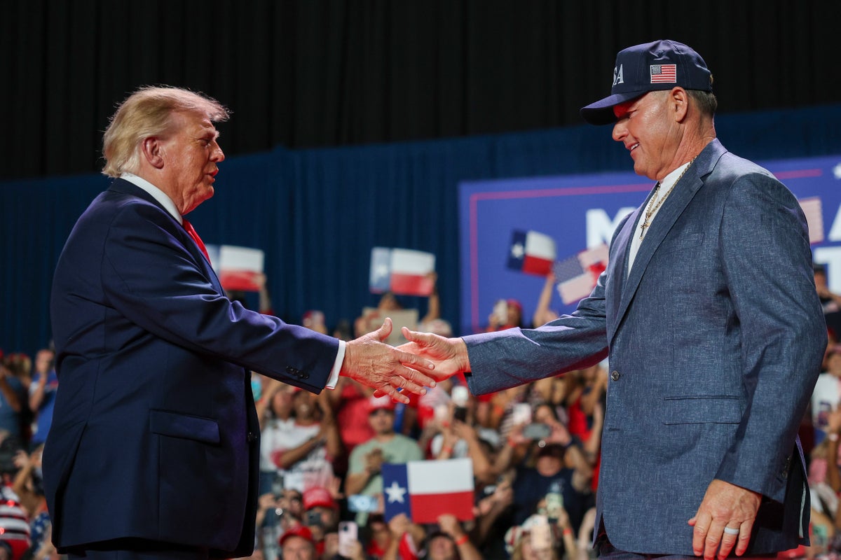 Trump is giving ex-MLB star Roger Clemens the Medal of Freedom, saying the Hall of Fame has cheated him