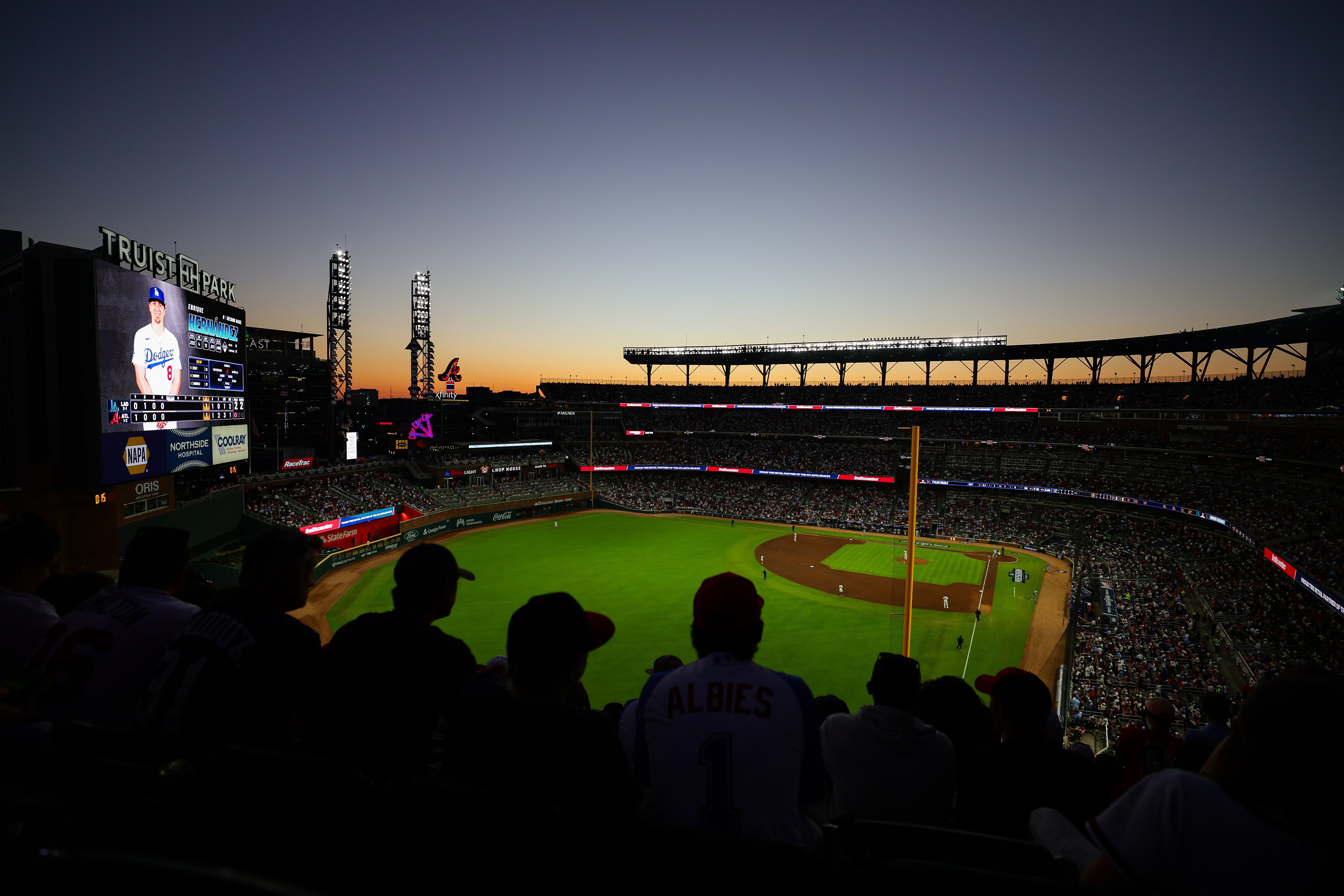 DODGERS-BRAVOS