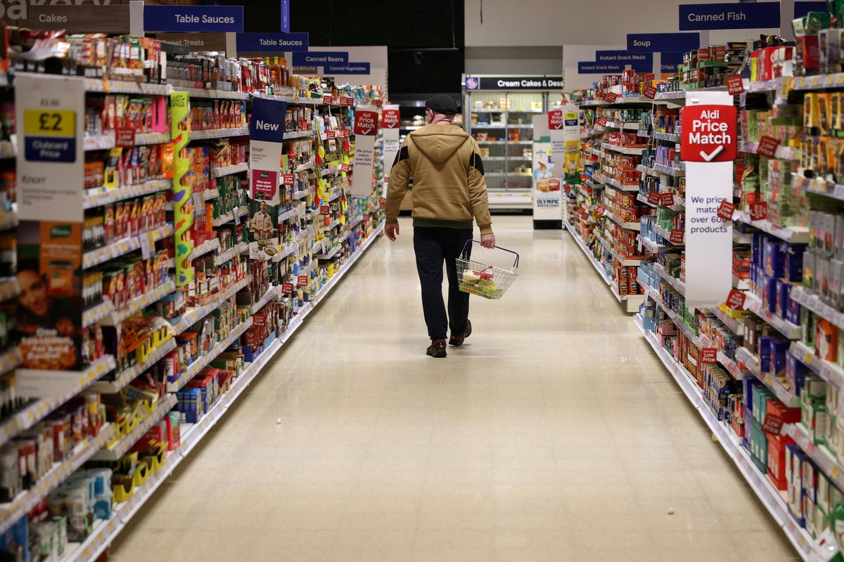 Rising UK supermarket price inflation forcing shoppers to hunt for bargains